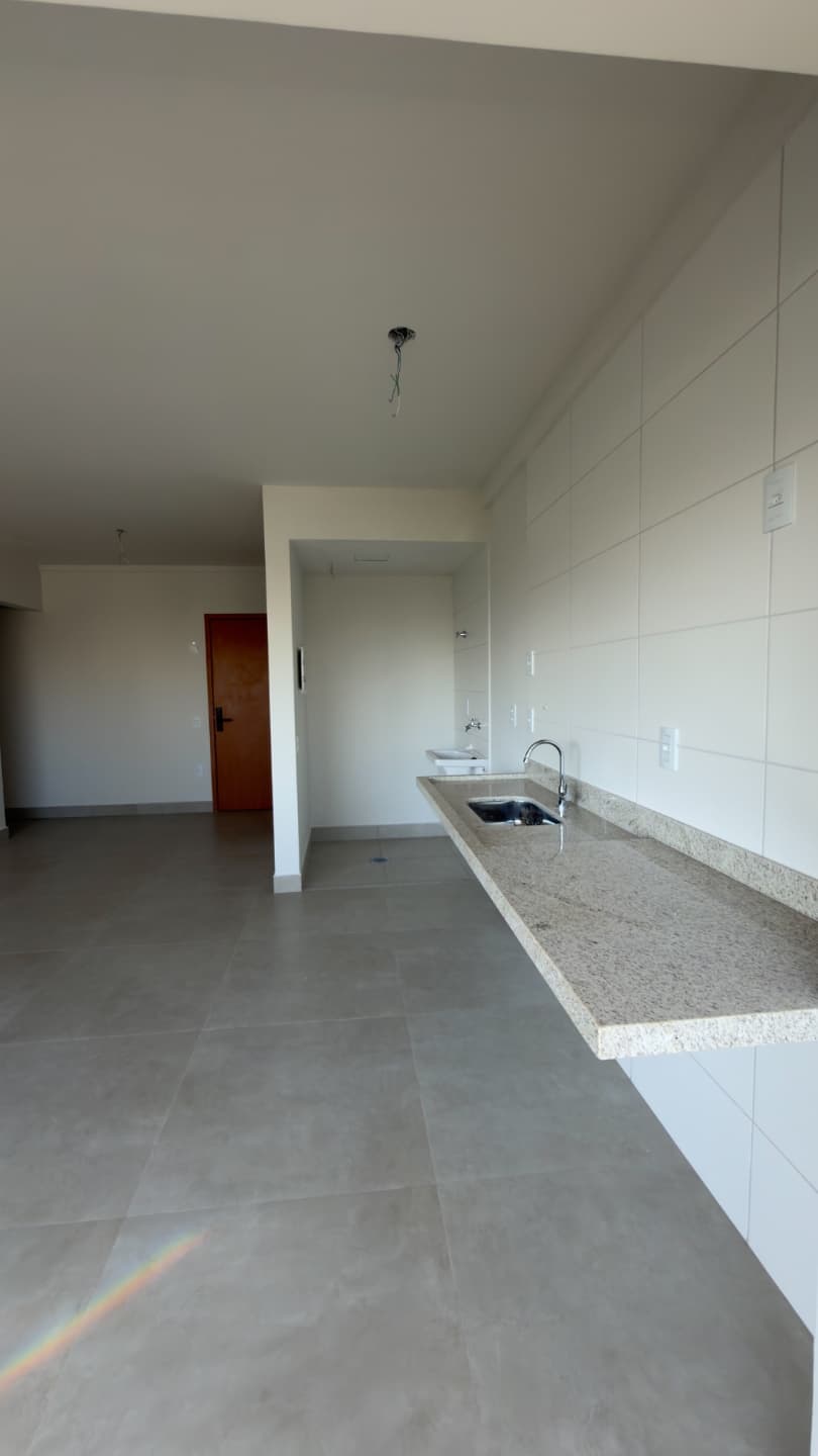 Apartamento novo 2 suítes + Lavabo com Vista definitiva ao Lago Areião!
