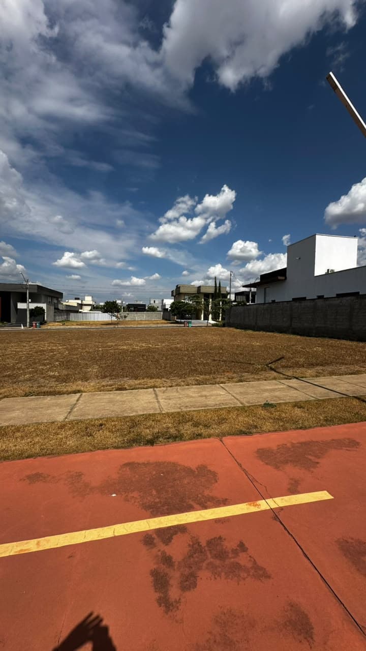 LOTE À VENDA | PARQVILLE PINHEIROS – APARECIDA DE GOIÂNIA