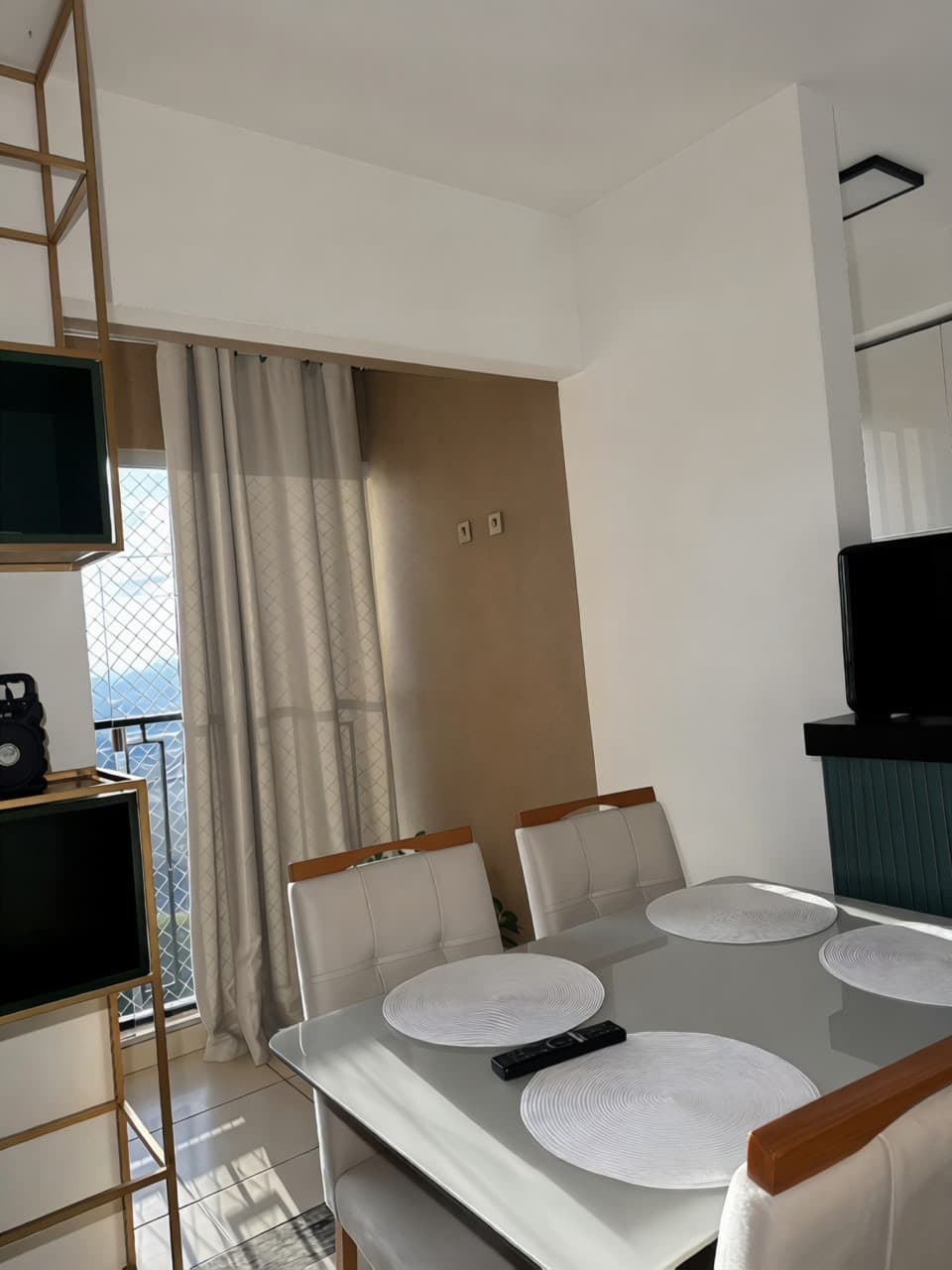 Apartamento para clientes exigentes na configuração de 2 quartos com Varanda no Eldorado!