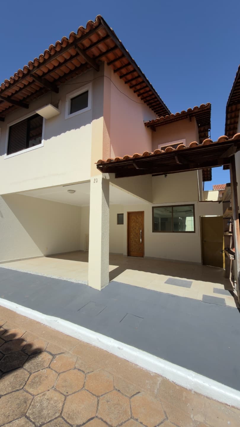 Baixou Sobrado Venda 200m² 3 Quartos c/ Suíte, Próximo ao Flamboyant 2 Vagas, Goiania Goias