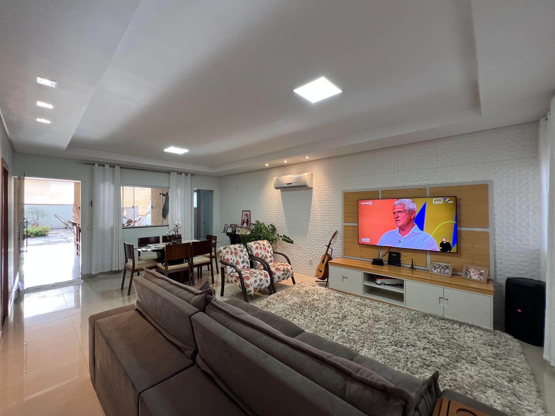 CASA TÉRREA Jardim América 3 quartos 494 m² de lote – CONFORTO, ESPAÇO E EXCELENTE LOCALIZAÇÃO