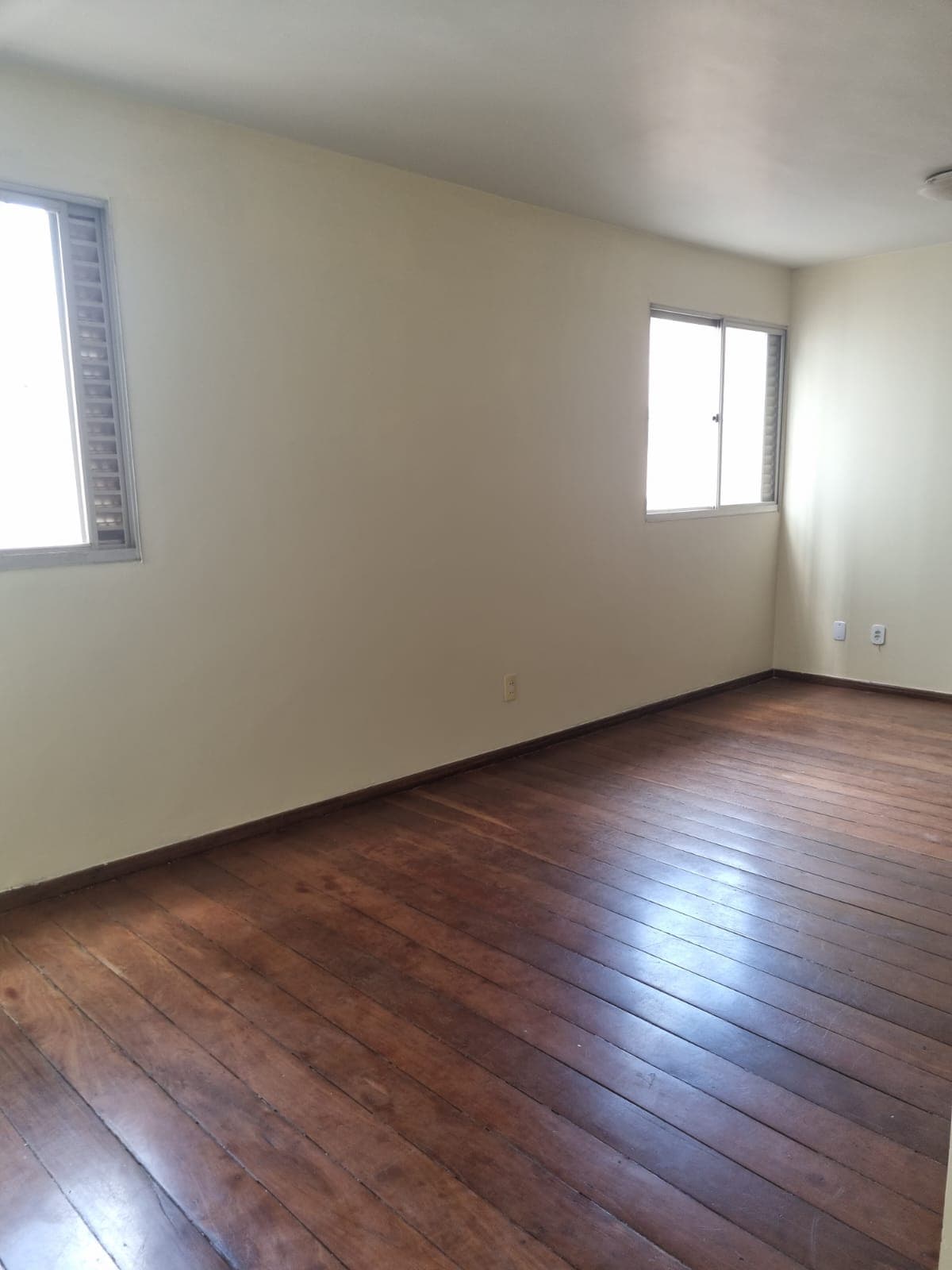 Apto Ed. Michigan | 96m² | 3 Quartos (1 Suíte) | Conforto e funcionalidade.