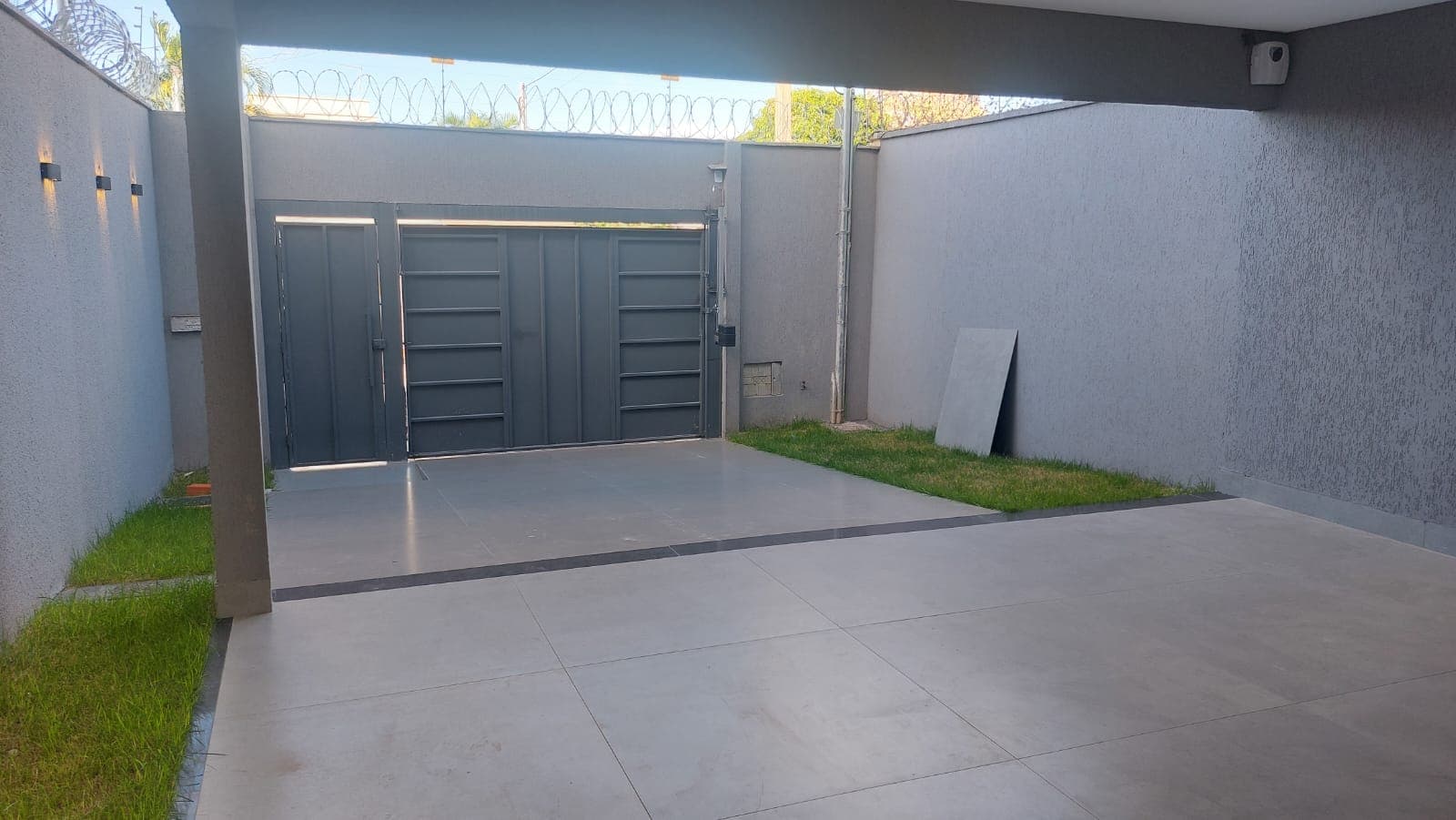 Sobrado 3 suítes quartos, mais piscina aquecida, Alto Padrão à Venda – Jardim Atlântico