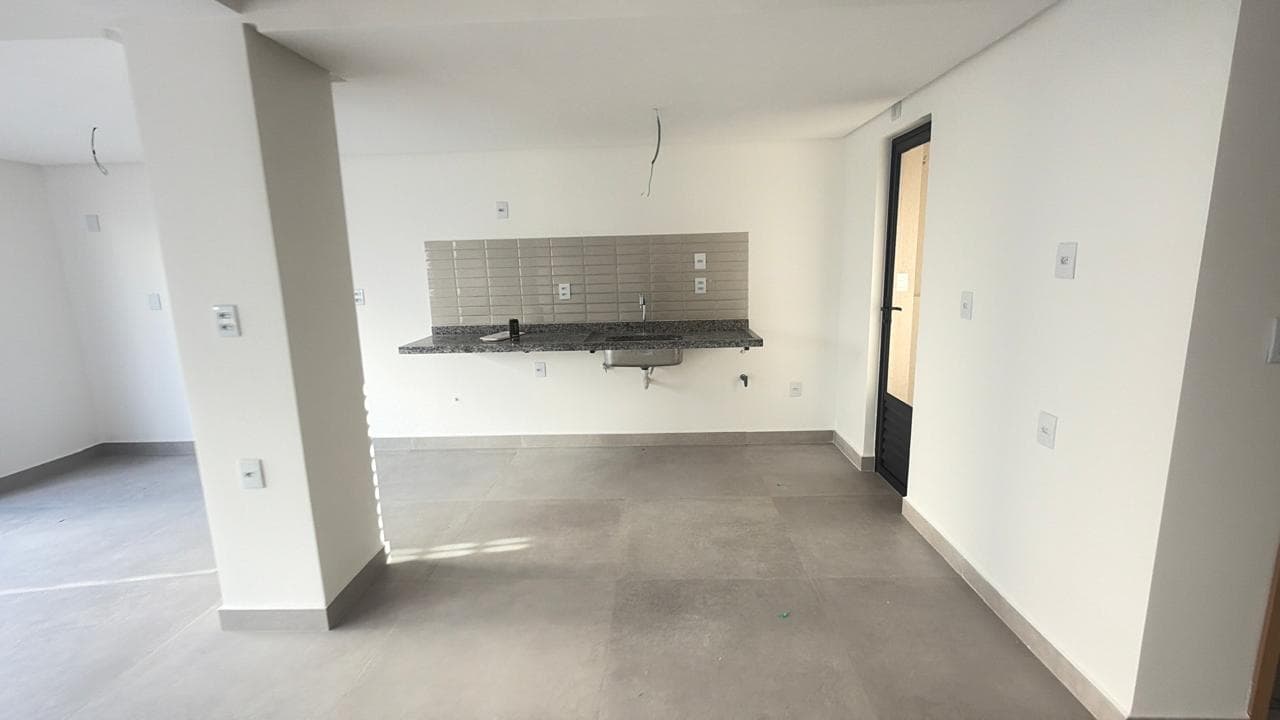 Jardins Lyon sobrado 4 quartos em frente à mata | Kit fachada Azaleia 1 e kit gourmet