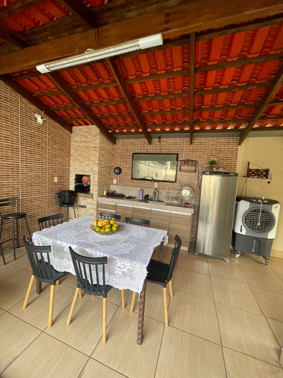 Sobrado de Alto Padrão no Faiçalville, 155m², 03 Quartos uma suíte, Piscina Aquecida Área Gourmet Móveis Planejados