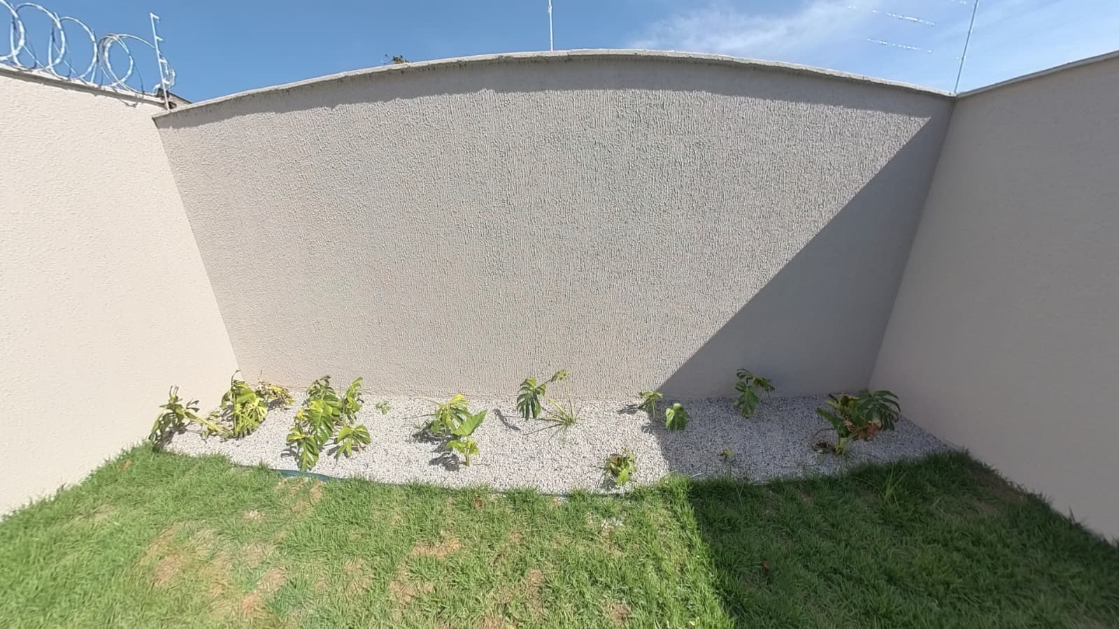 CASA À VENDA NO COLONIAL SUL 3 QUARTOS – APARECIDA DE GOIÂNIA