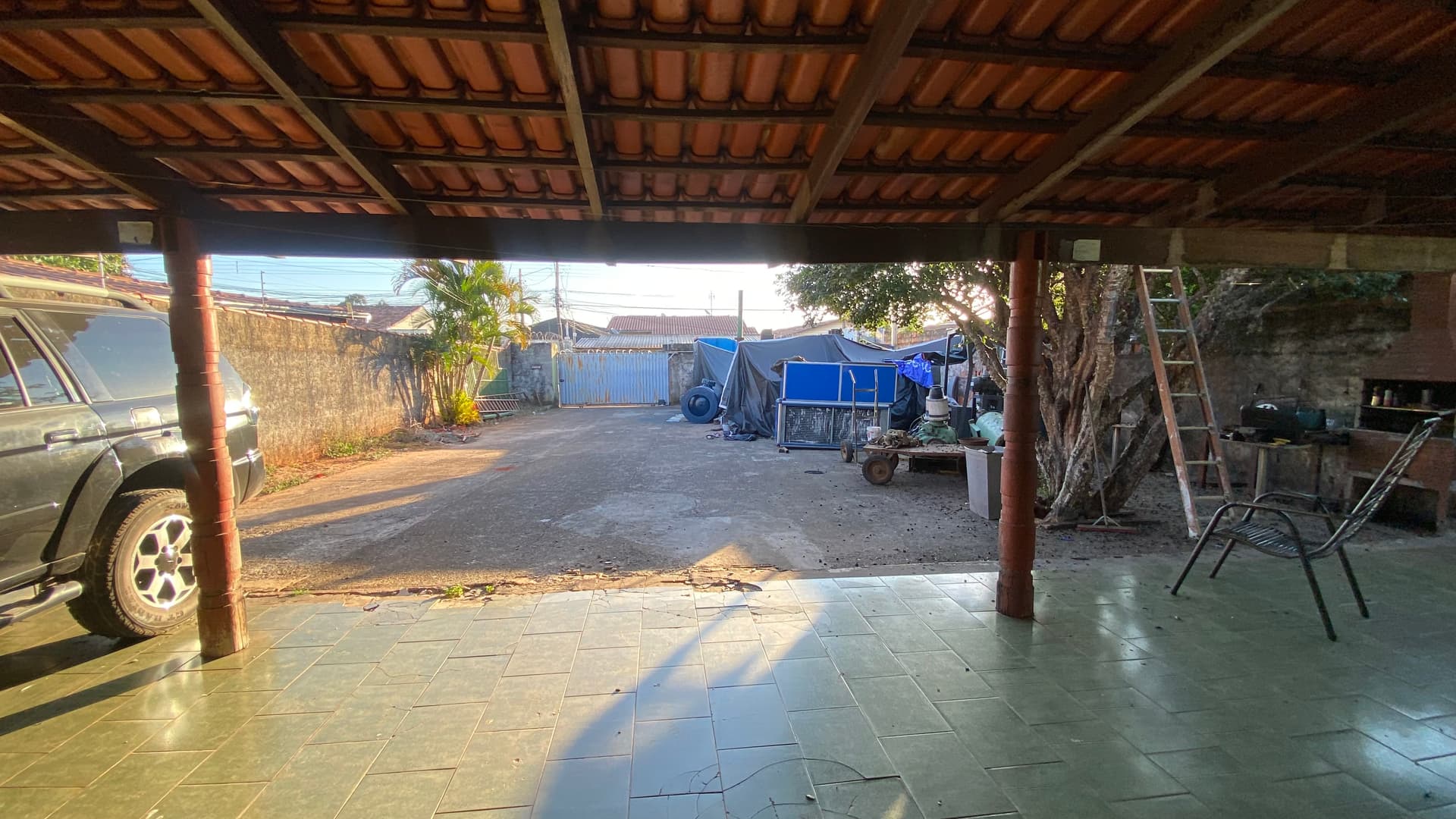 Lote de 520 m² com Casa – Excelente Localização Abaixo da T-63