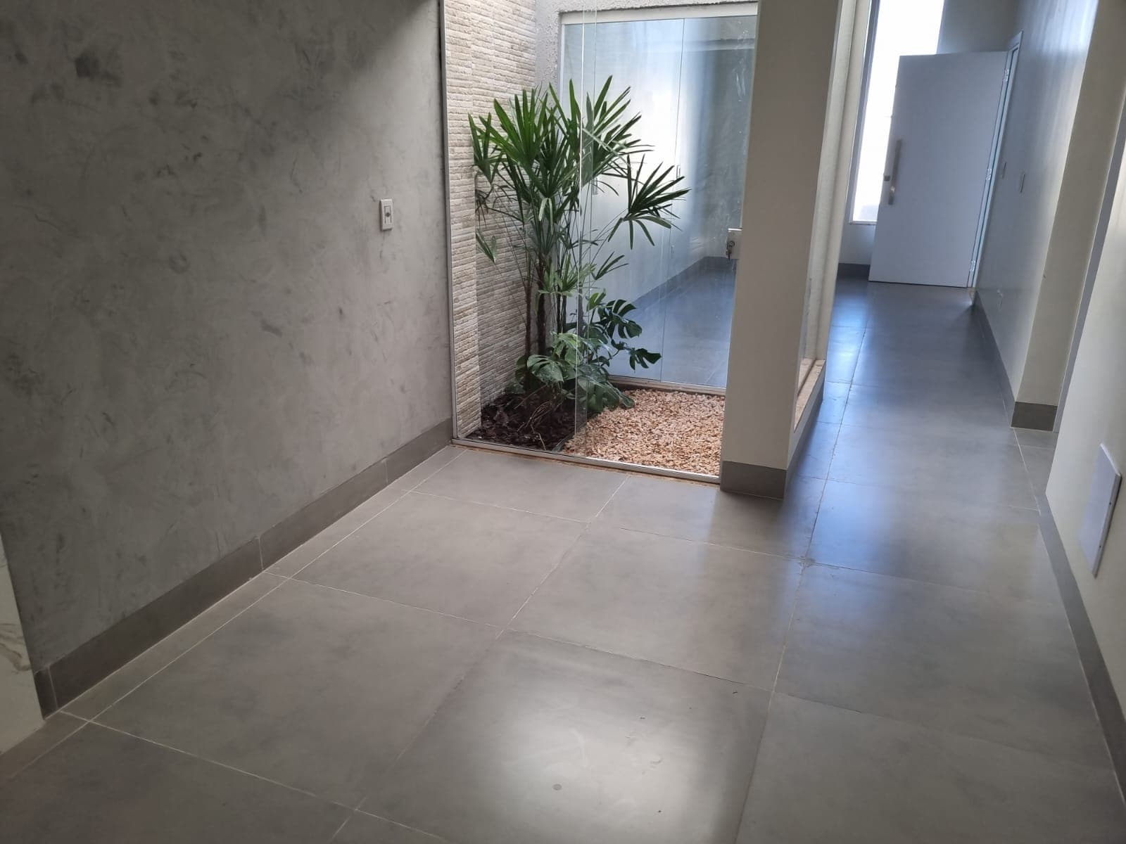 Vende Casa Nova 112 m² construídos | Lote 180 m² | 3 quartos | 2 suítes | 2 vagas