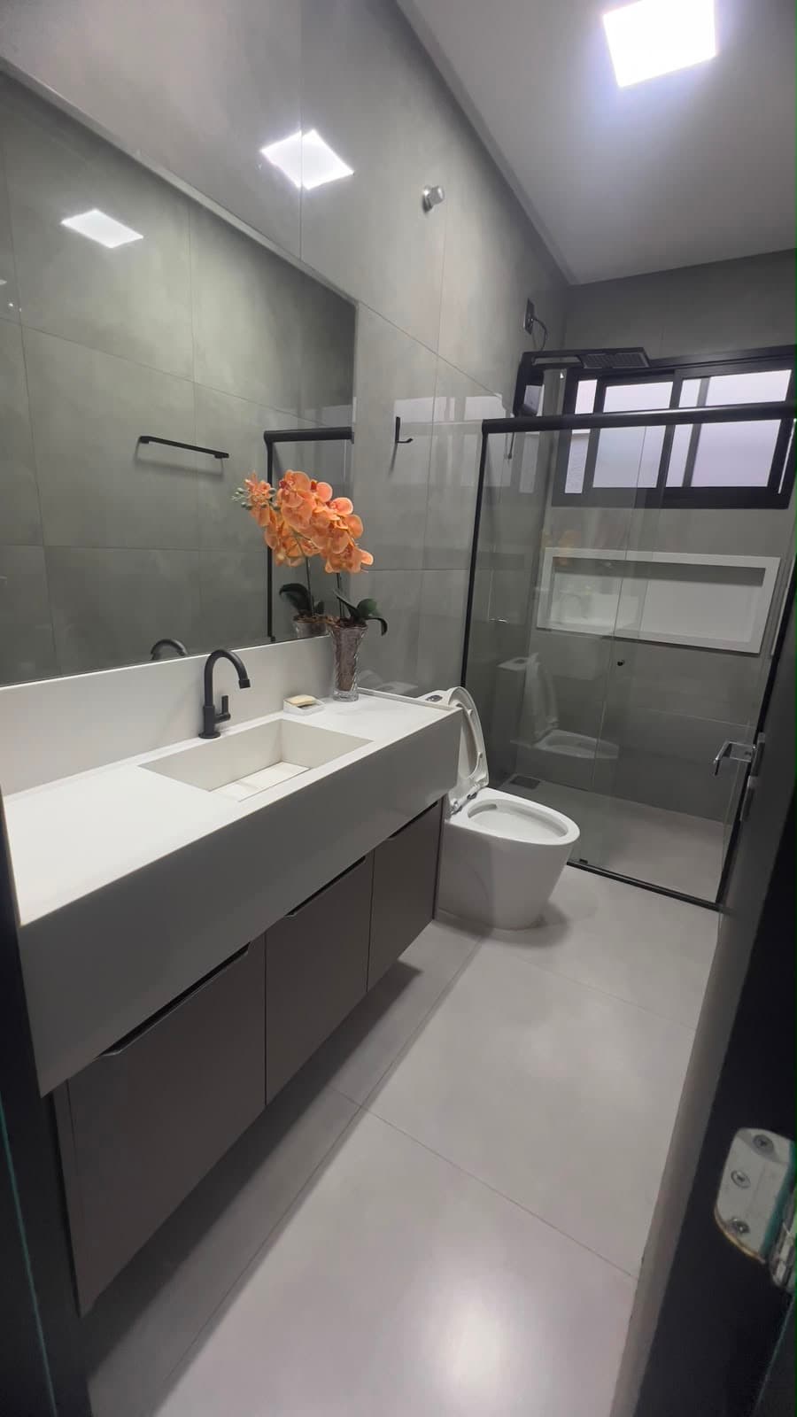 Casa térrea 3Q sendo 2 Suítes 200m² de construção 360m² de lote mobiliada e decorada