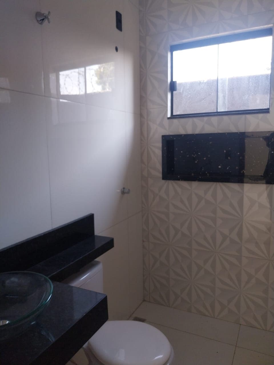 Oportunidade! Casa Moderna com 2 Quartos e 2 Vagas de Garagem Res Buriti sereno