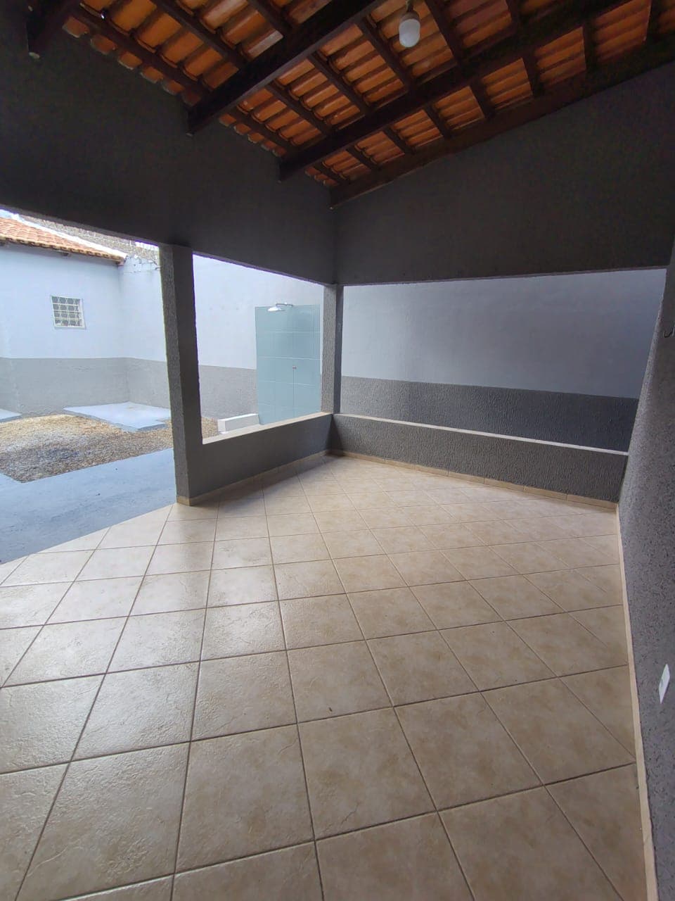 Casa 3 Quartos com Suíte + Barracão no Parque Oeste Industrial Casa Ampla 245m² com Barracão e Garagem – Parque Oeste