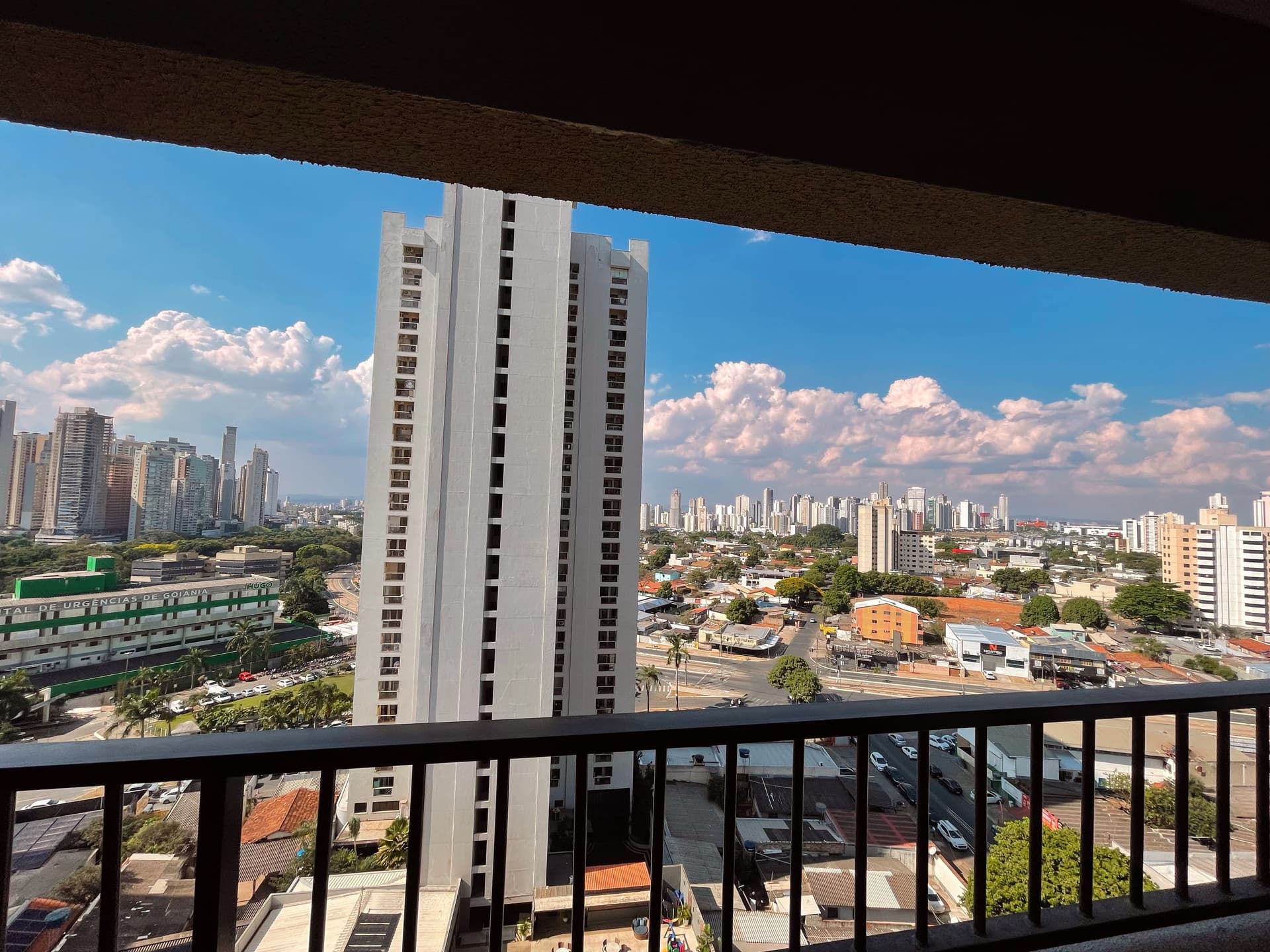 Setor Pedro Ludovico | Goiânia/GO | 70,20 m², 2 suítes completo armários Andar alto, Nascente R$ 750.000