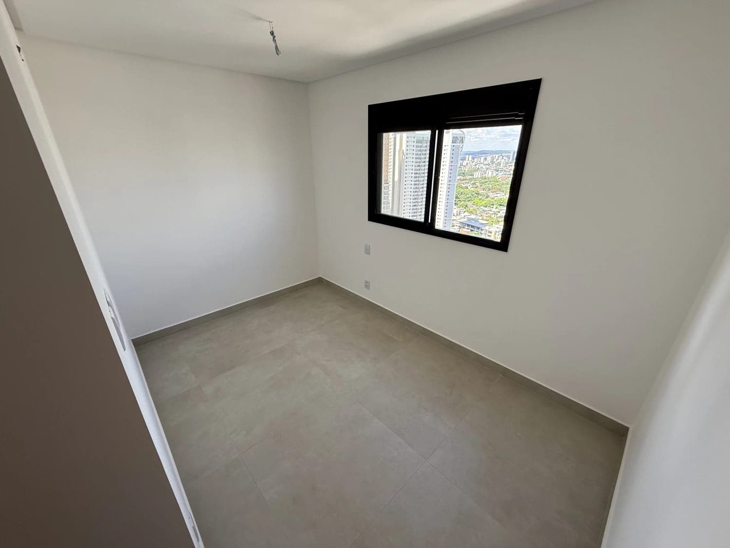 Apartamento 3 quartos sendo 2s Bueno | Churrasqueira a Carvão | Nascente