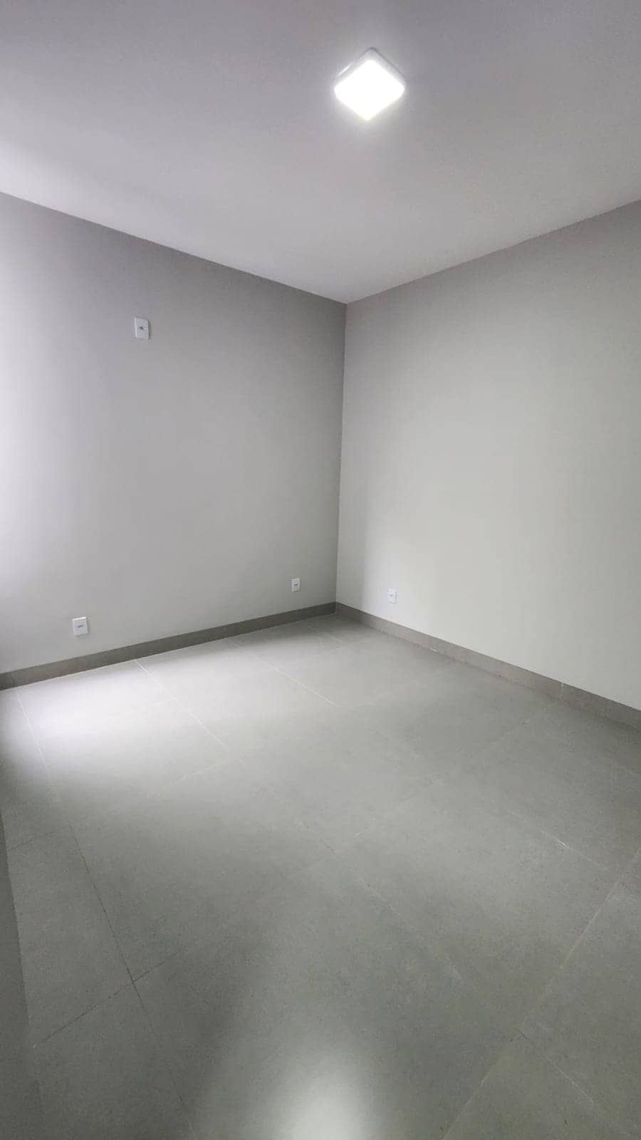 Casa Nova 3 Quartos, uma suíte com Quintal. João Braz-Goiania