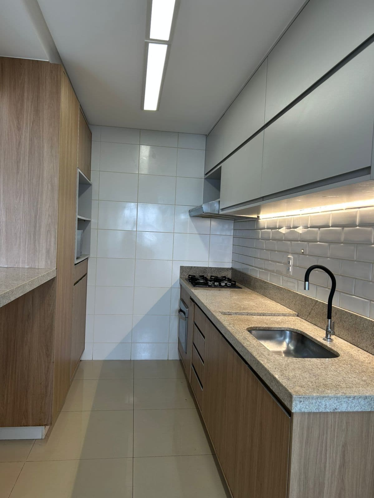 Apartamento 3 suítes 95m² excelente localização no bueno