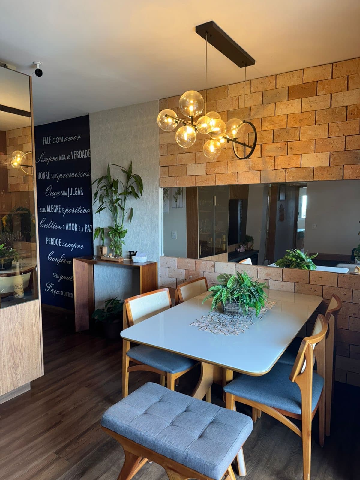 Apartamento reformado no Jardim Europa