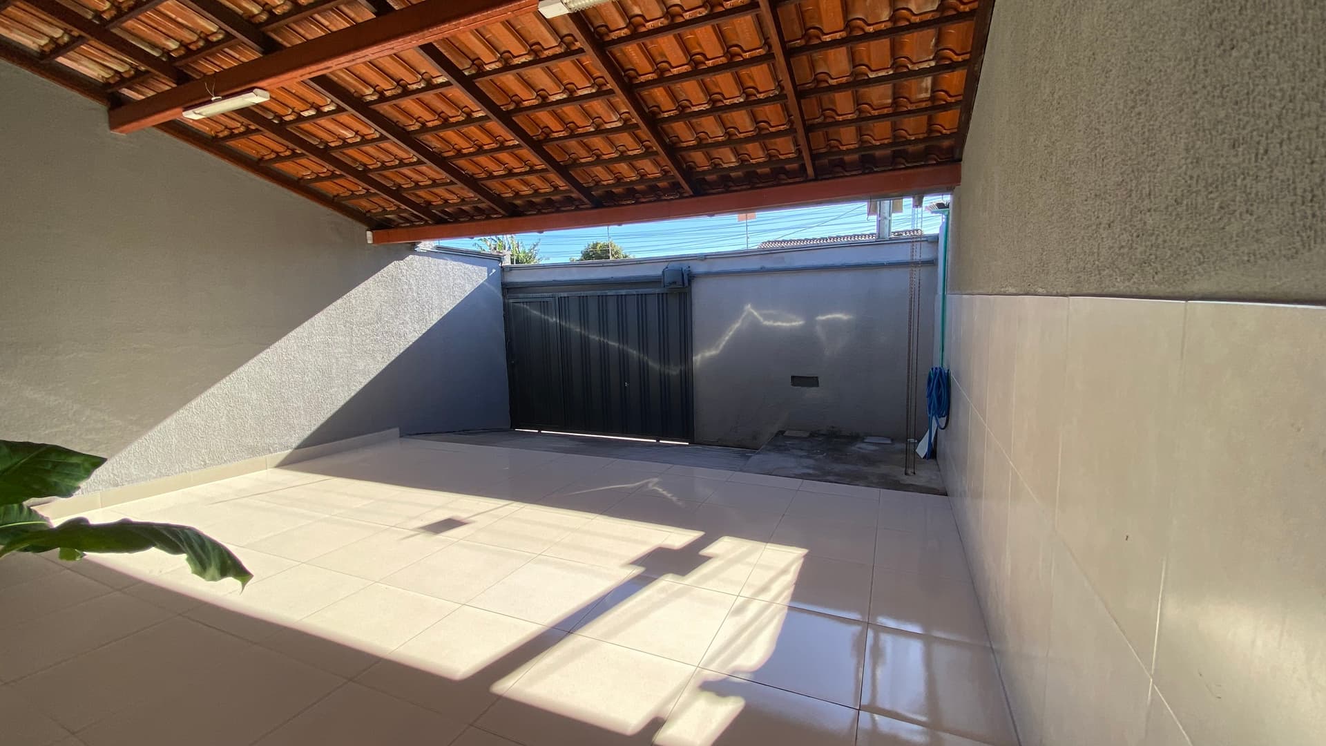 Casa com 3 quartos no Residencial Alphaville
