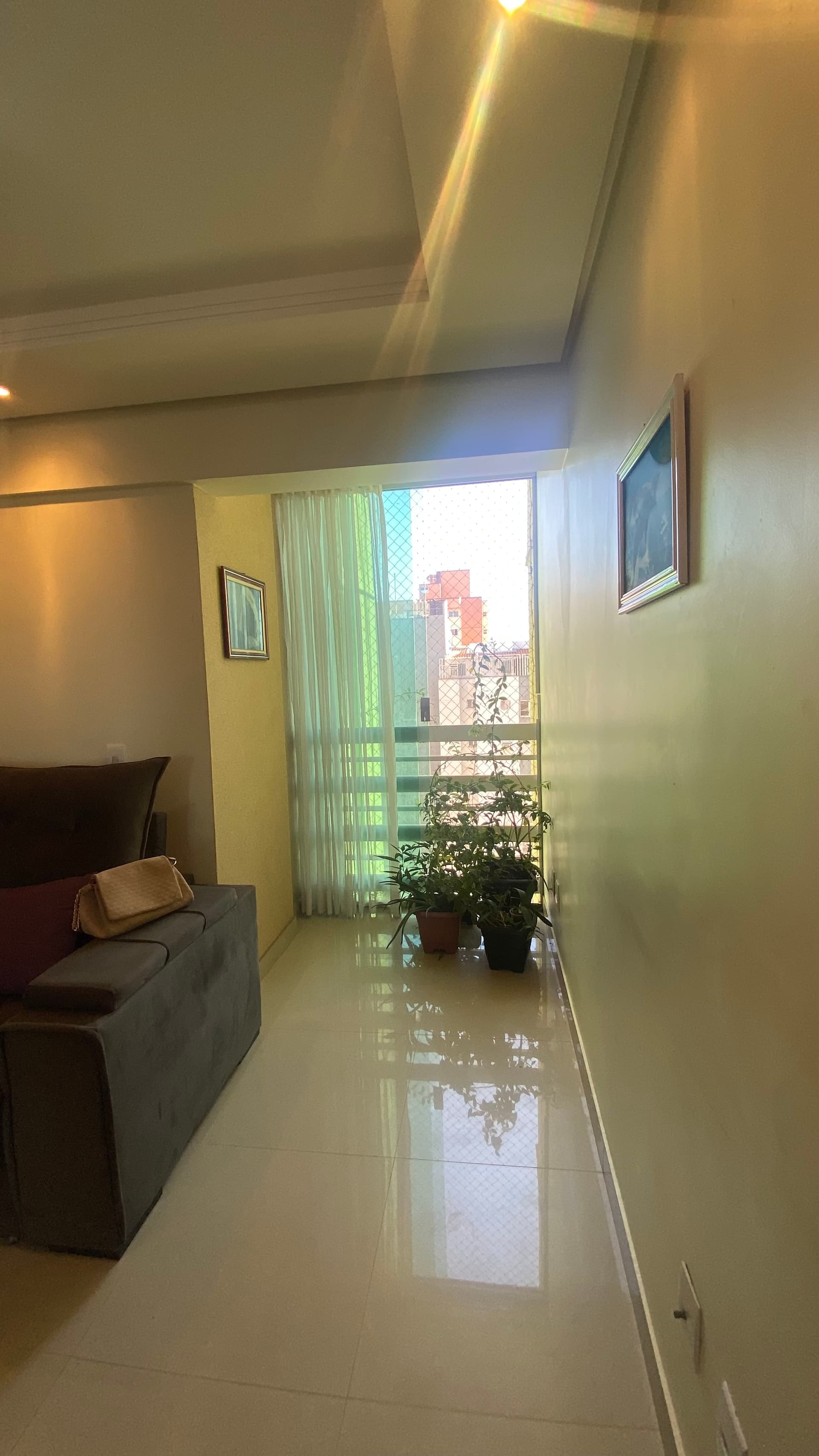 Apartamento com 2 quartos sendo 1 suite próximo UNIRV