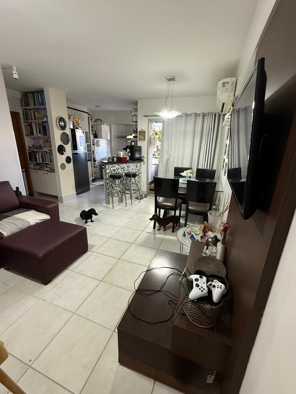 Apartamento à Venda no Jardim Goiás, 2 Quartos Uma suite completo armários, Sol Nascente, Jd Goias