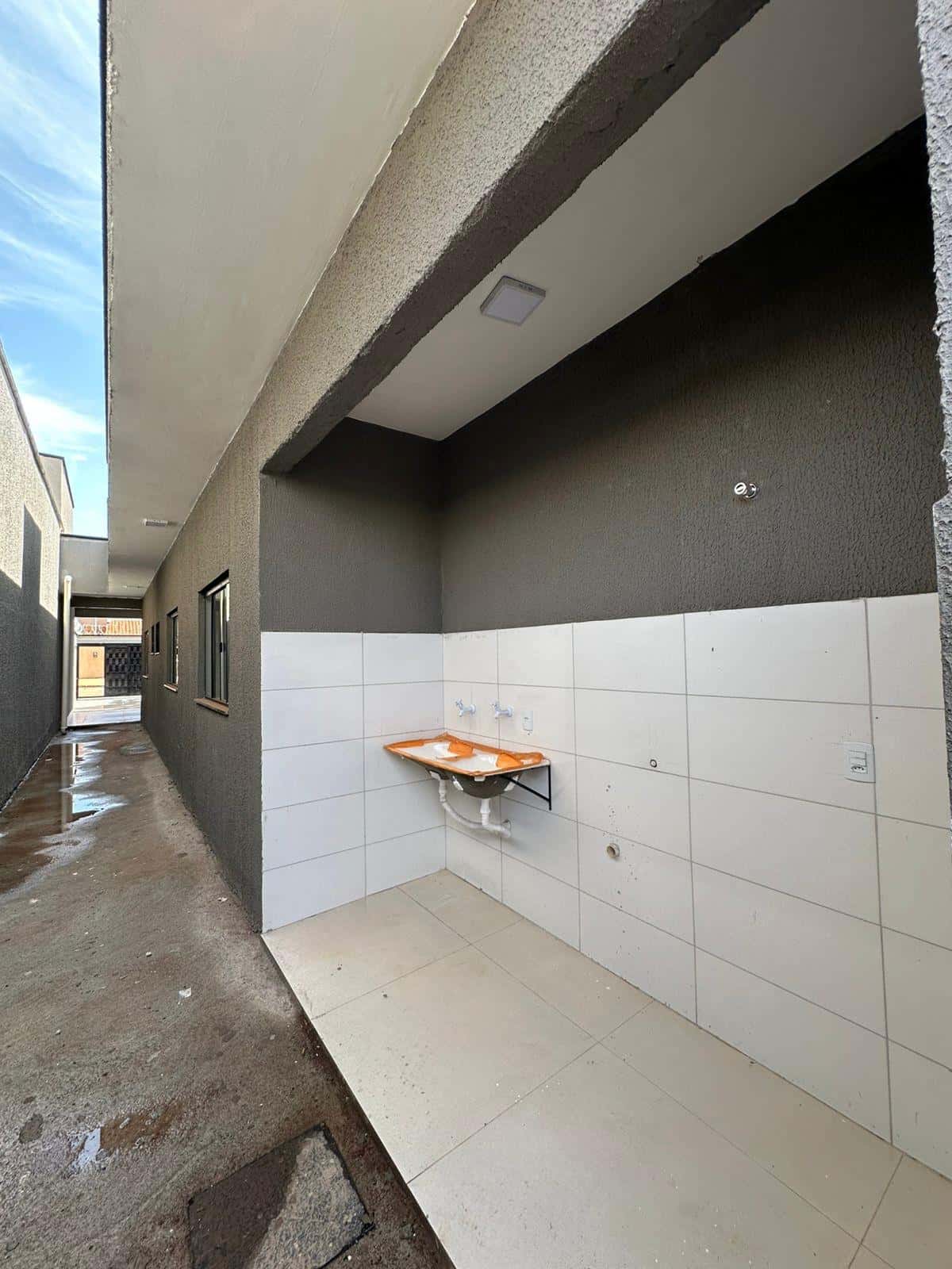 CASA 3Q COM 1 SUÍTE SETOR IMPERIAL 2 GOIANIRA