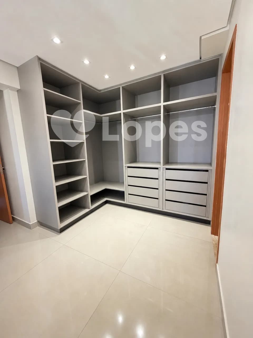 Apartamento 3 Quartos no Setor Bueno, Próximo ao Parque Vaca Brava, Goiânia