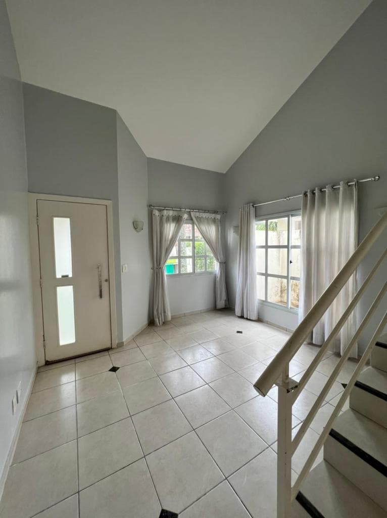 Sobrado 387m²com 3 Quartos Piscina à Venda no Jardins Madri 3 Quartos R$ 1.590.000