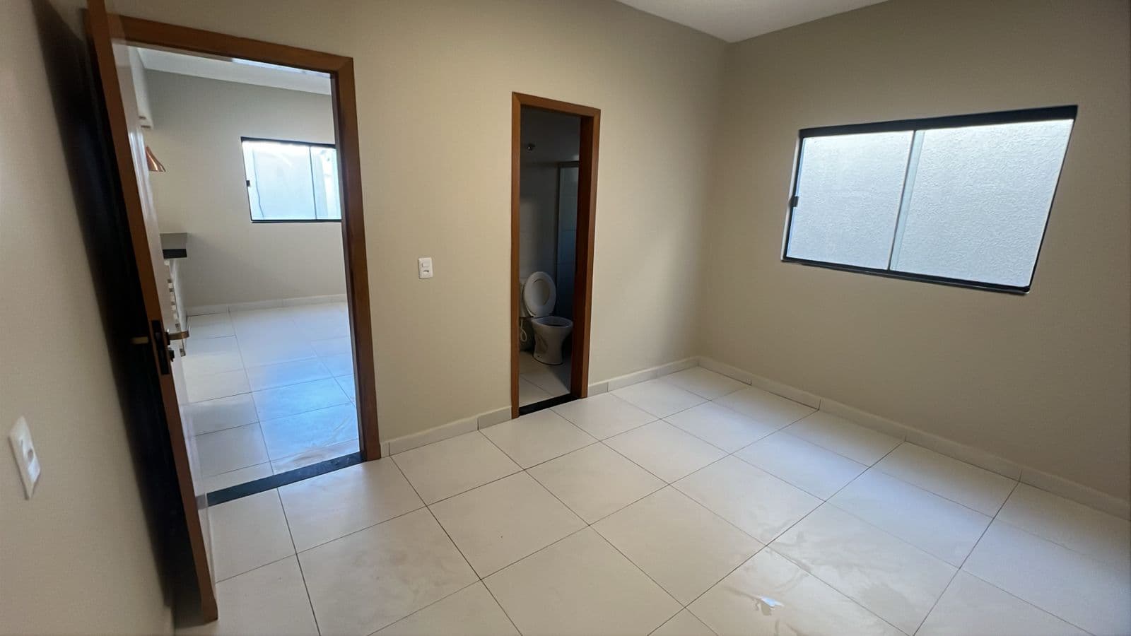 CASA EM SENADOR CANEDO
