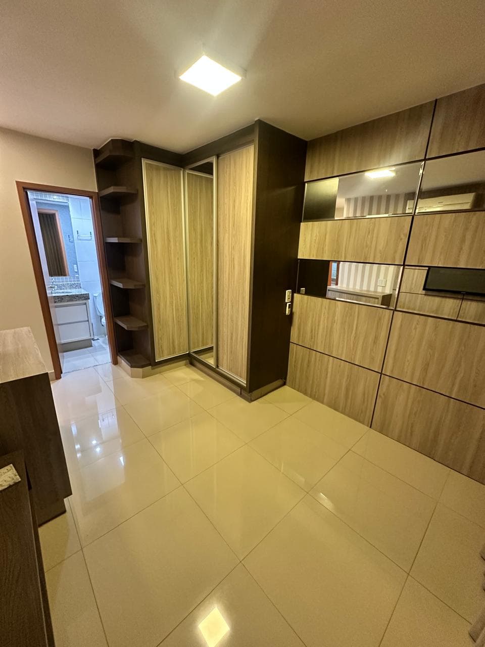 Apartamento à Venda no Vila dos Alpes – 20º e Último Andar | 2 Quartos | Nascente