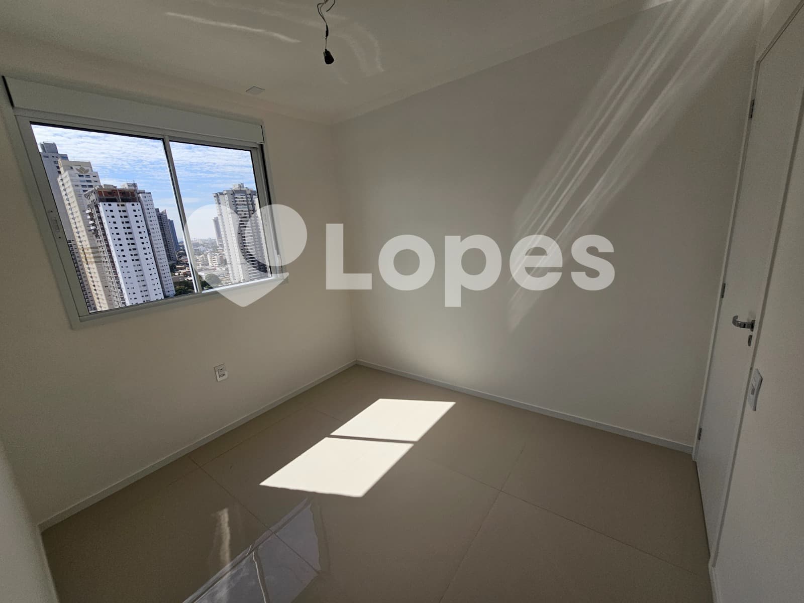 Apartamento no Setor Bueno | 3 Suítes Plenas | Alto Padrão