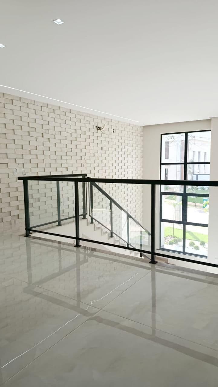 Sobrado no Parqueville Pinheiros de Alto Padrão à Venda - 3 Suites (1 master) - aquecimento solar