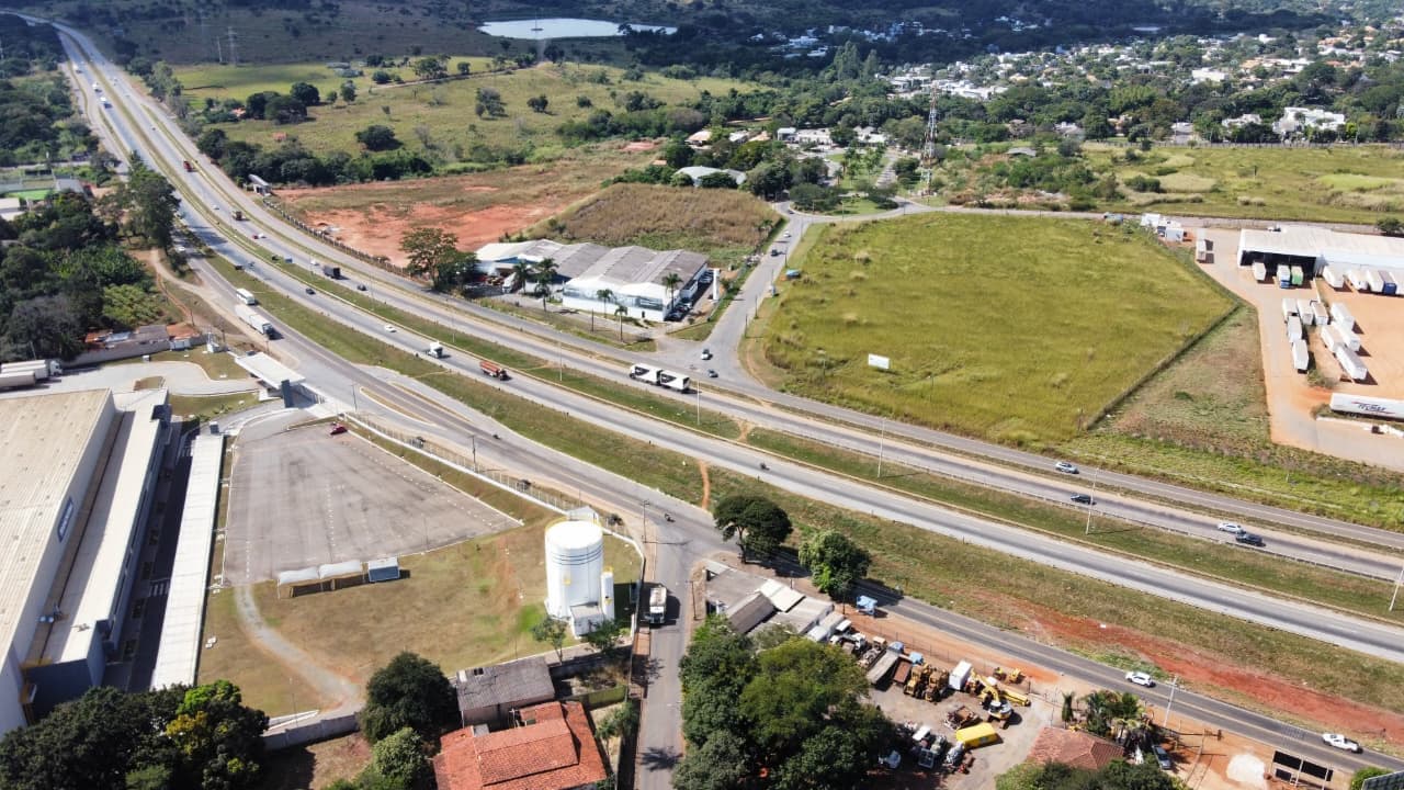 Área Comercial para Locação às Margens da BR-153 - 4.005,24m2