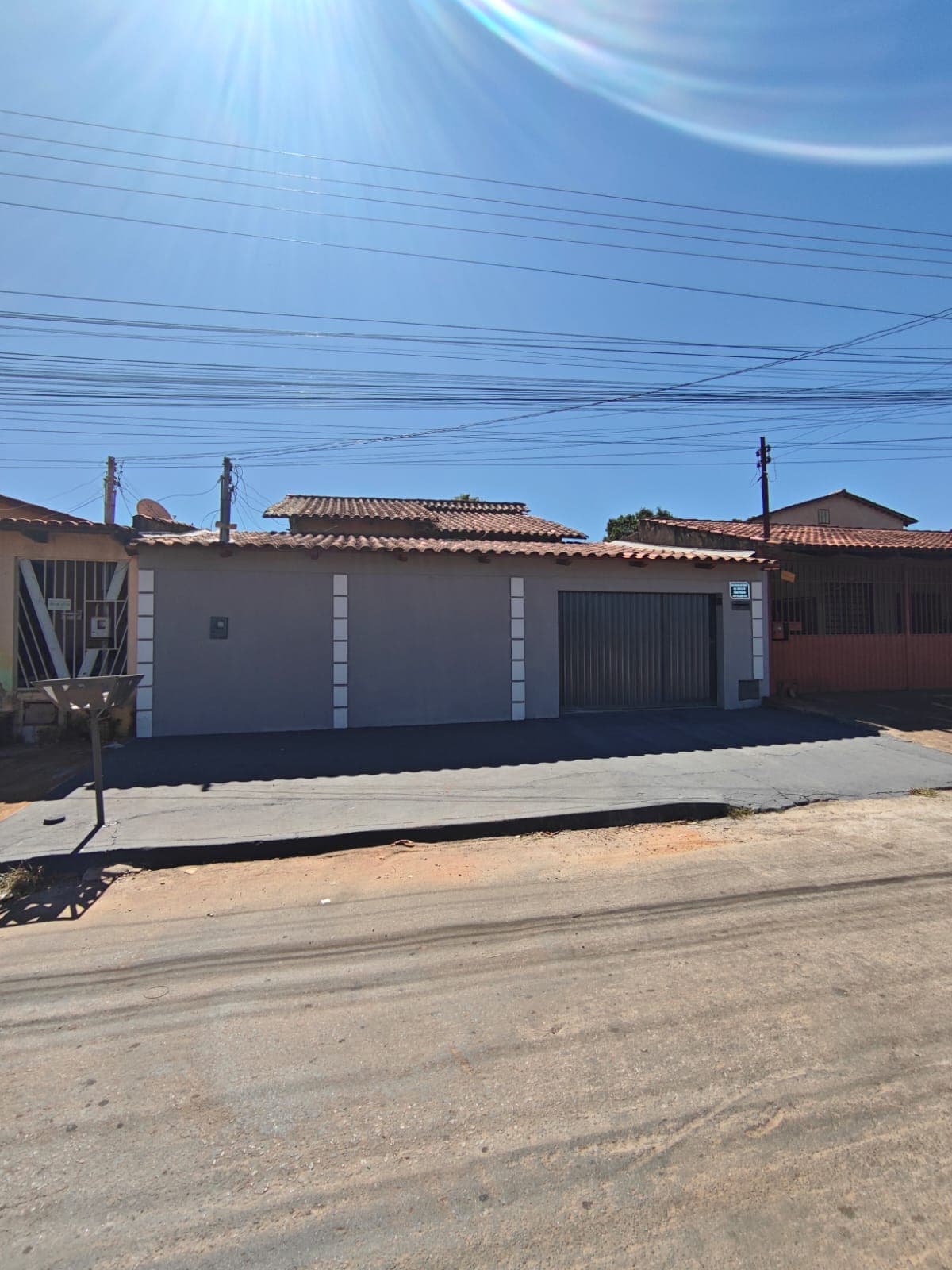 Casa no Setor Maysa – 3 Quartos | Área Gourmet | Garagem p/ 4 Carros - Trindade - GO