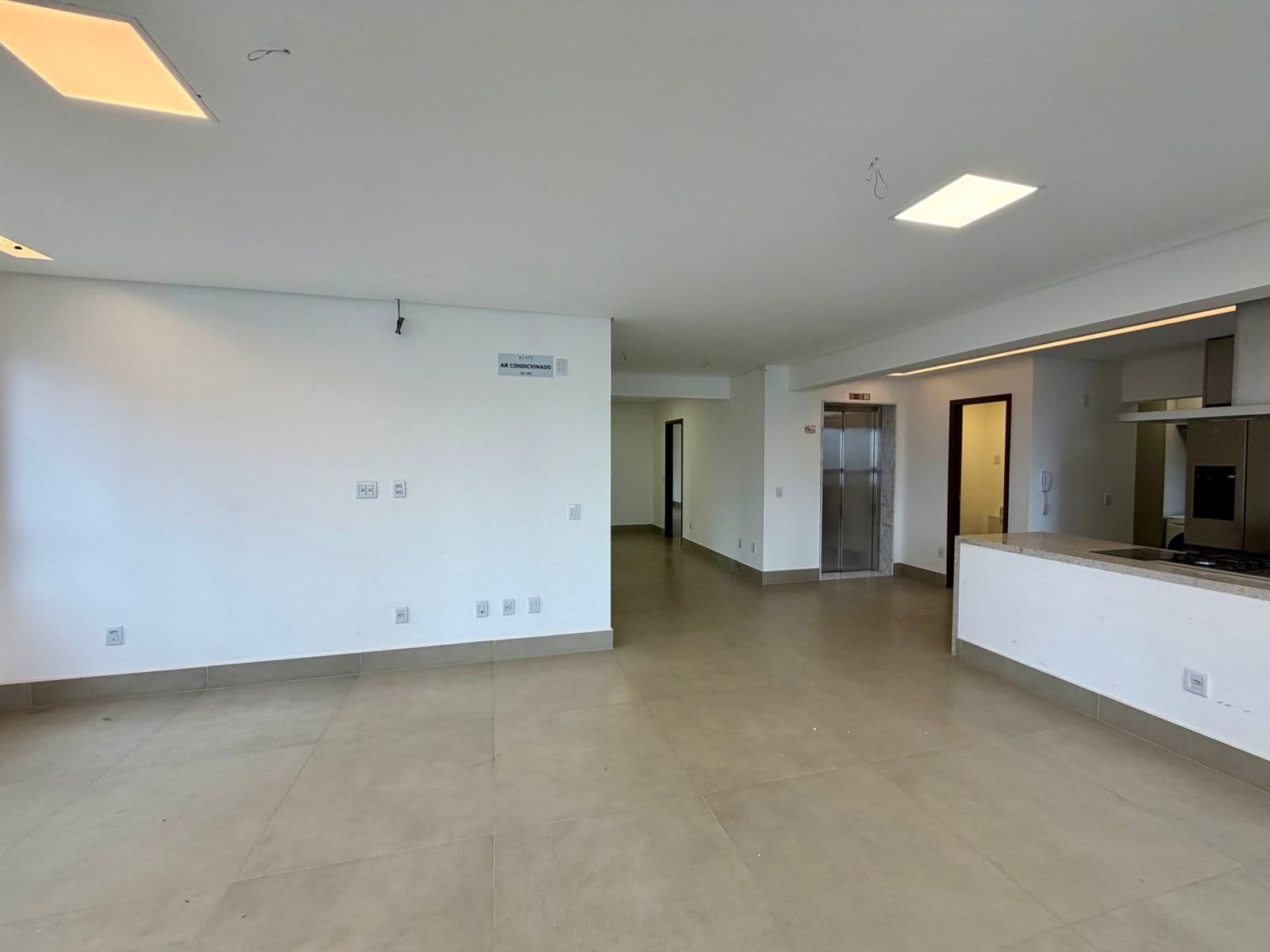 Excelente opção 3 suítes plenas, City Blanc Casa Design aqui no Setor Bueno!