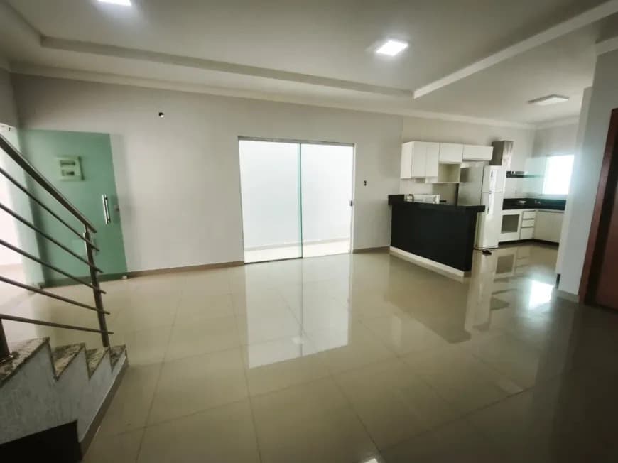 Sobrado com 4 suítes, 239m² - Jardim Atlântico