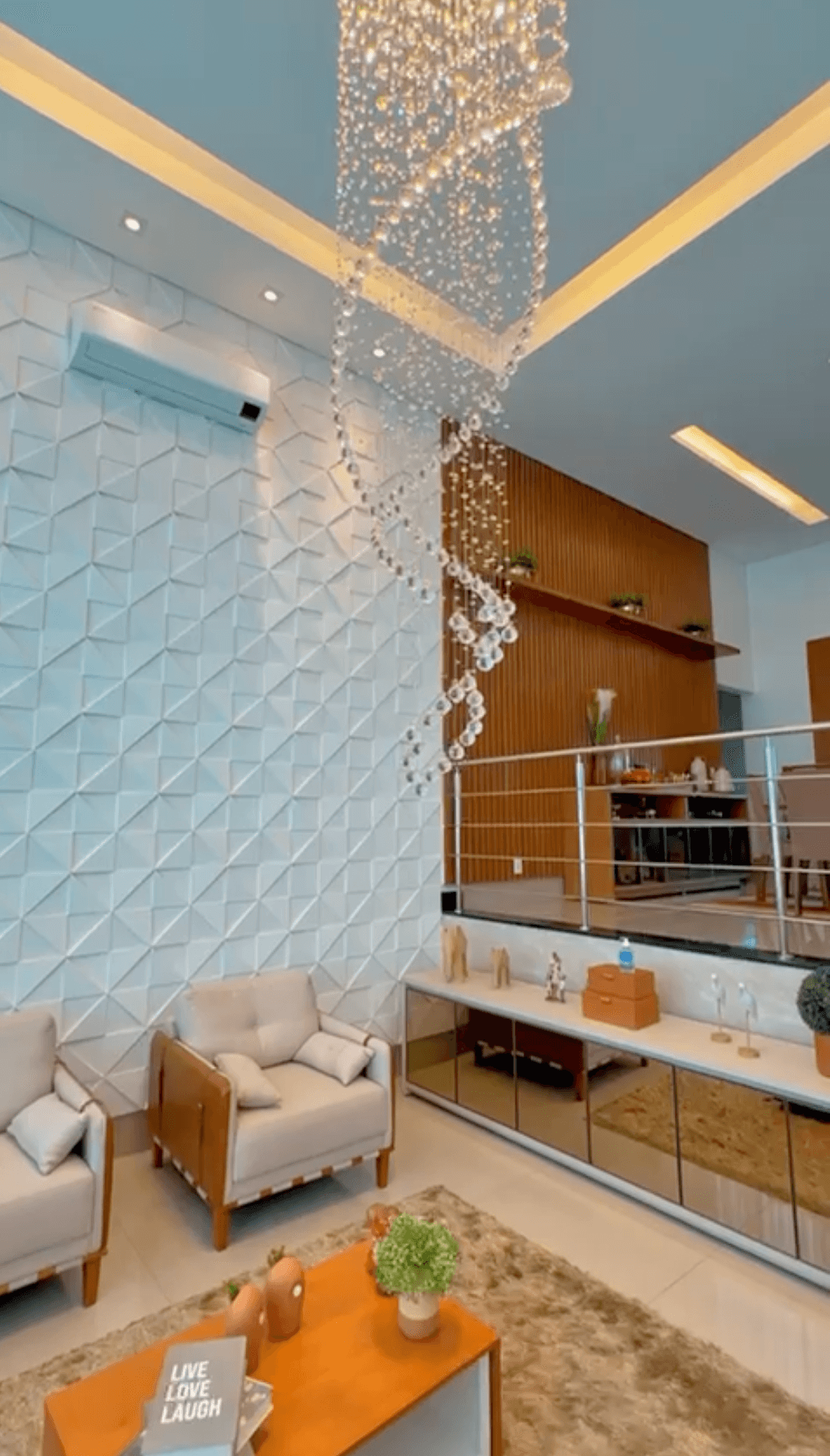 Casa térrea de alto padrão no Condomínio do Lago – 4 suítes, piscina aquecida e 324 m² construído