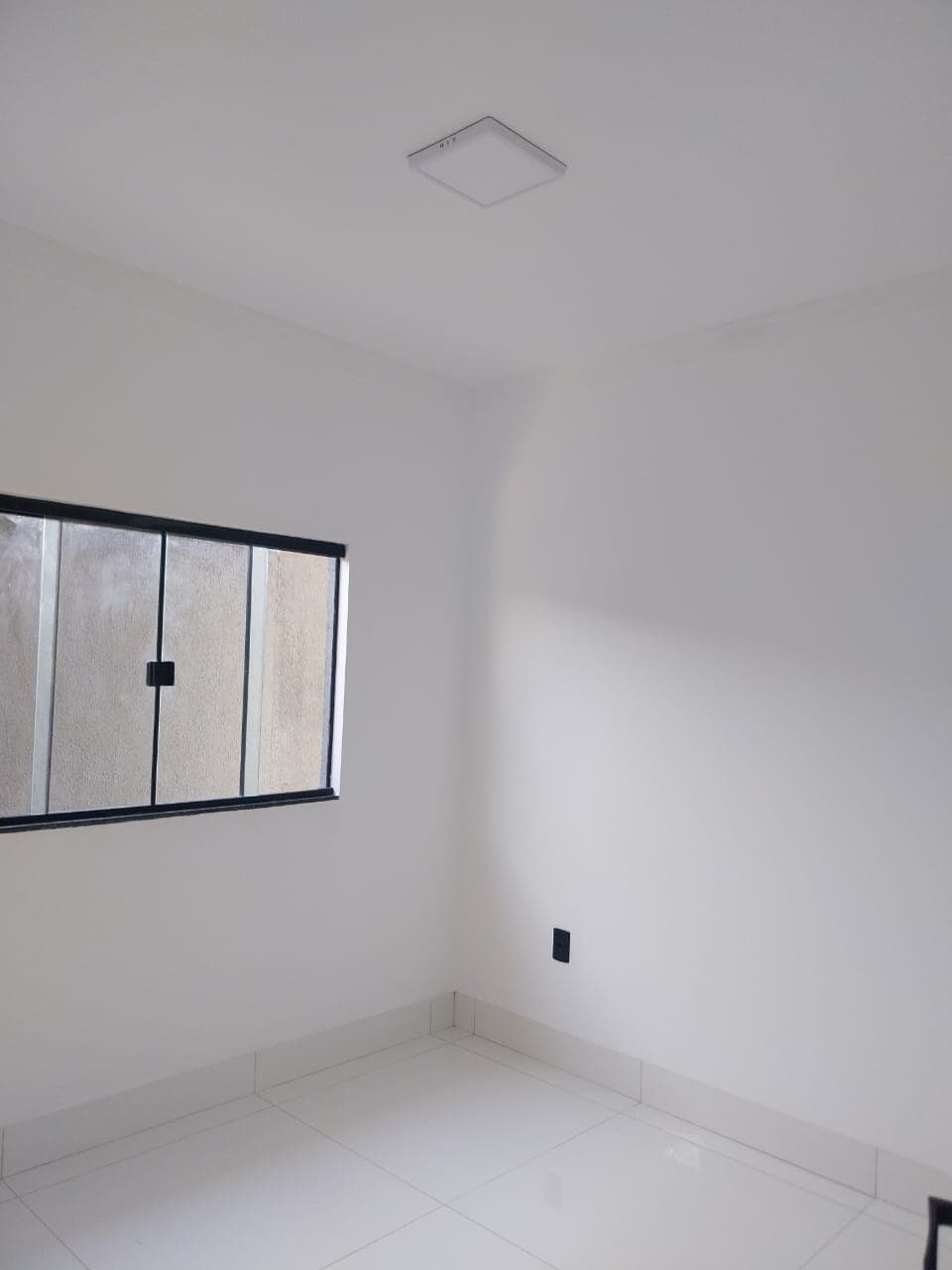 Oportunidade! Casa Moderna com 2 Quartos e 2 Vagas de Garagem Res Buriti sereno