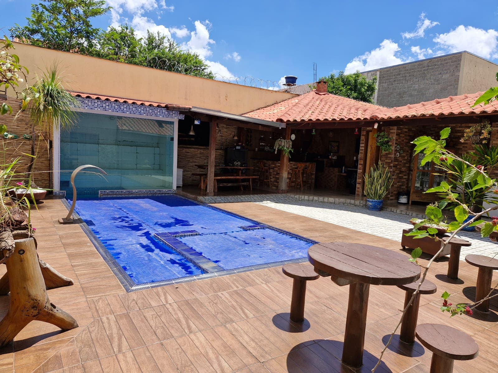 VENDO CASA ALTO PADRAO JARDIM PETROPOLIS