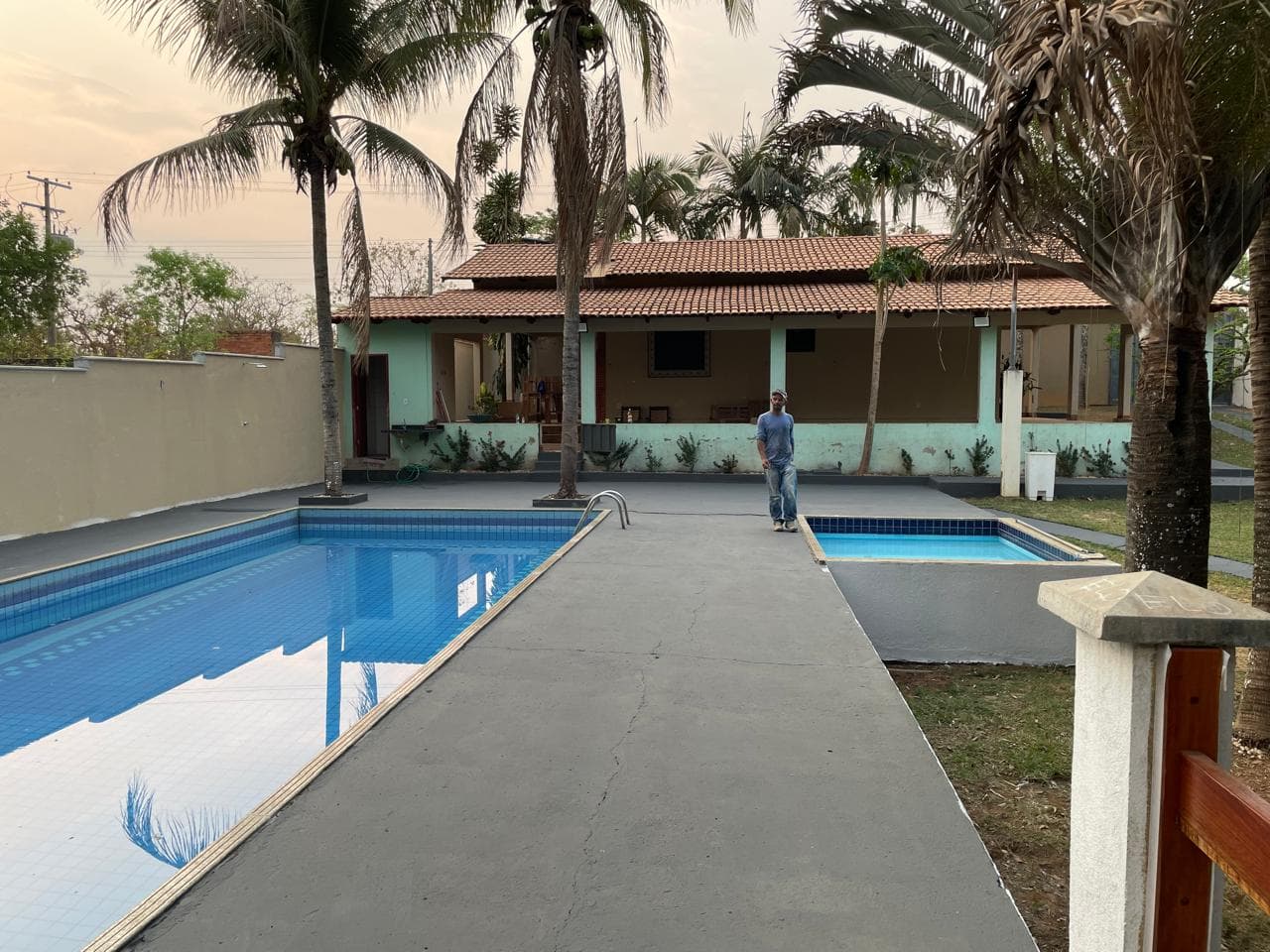 Chácara à Venda no Jardim dos Ipês, 1.000m² Piscinas, Mobiliada, Aparecida de Goiânia
