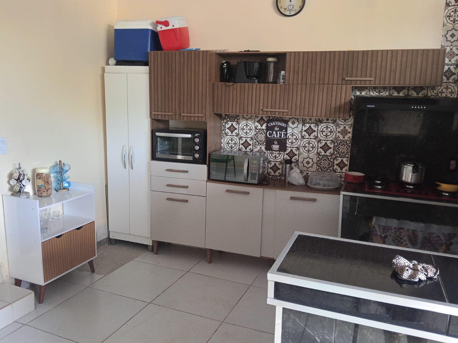 Casa térrea 3Q sendo 1S