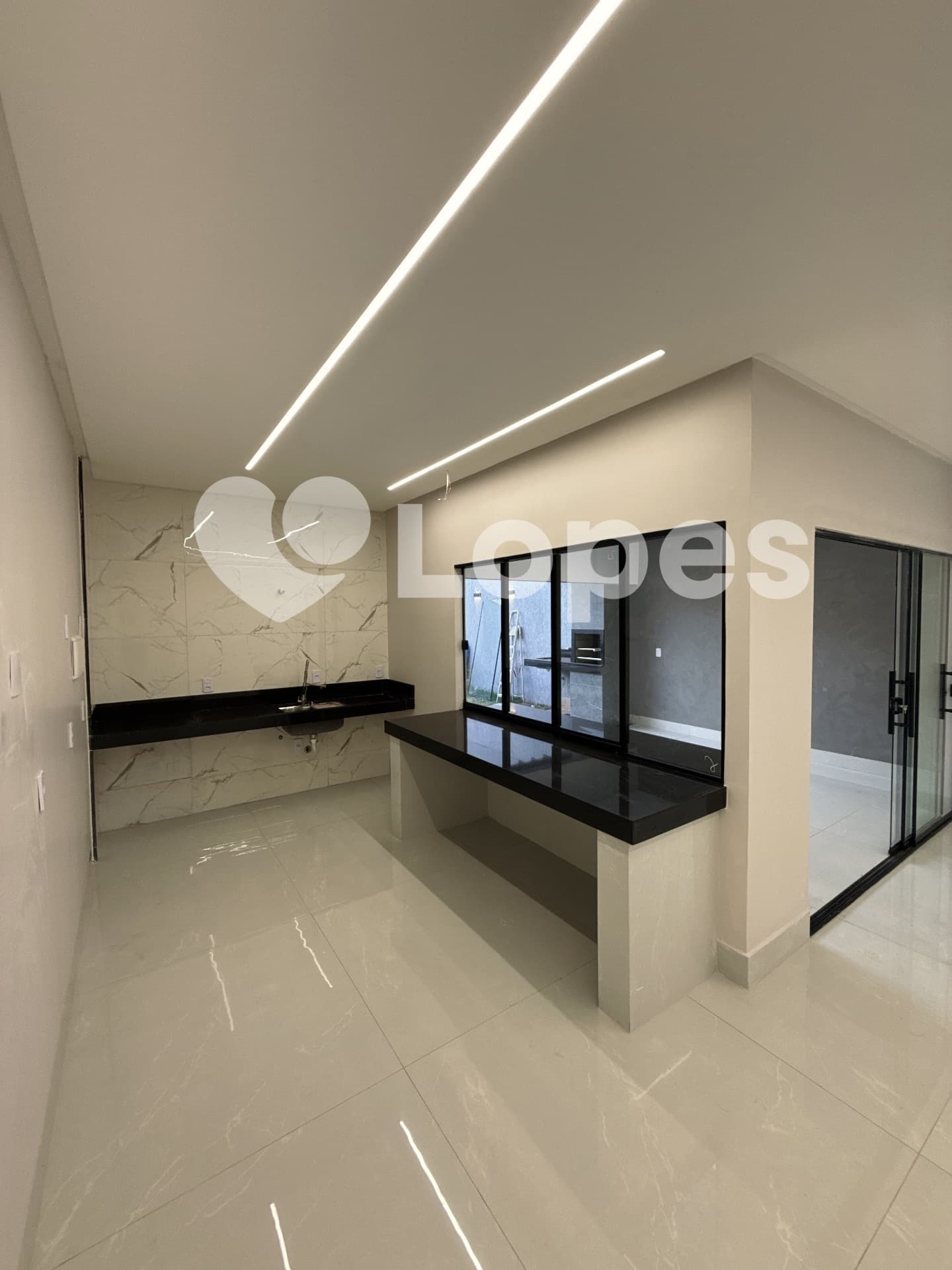 Casa 3 Suítes Plenas no Jardim Atlântico, Goiânia – Próxima ao Parque Cascavel