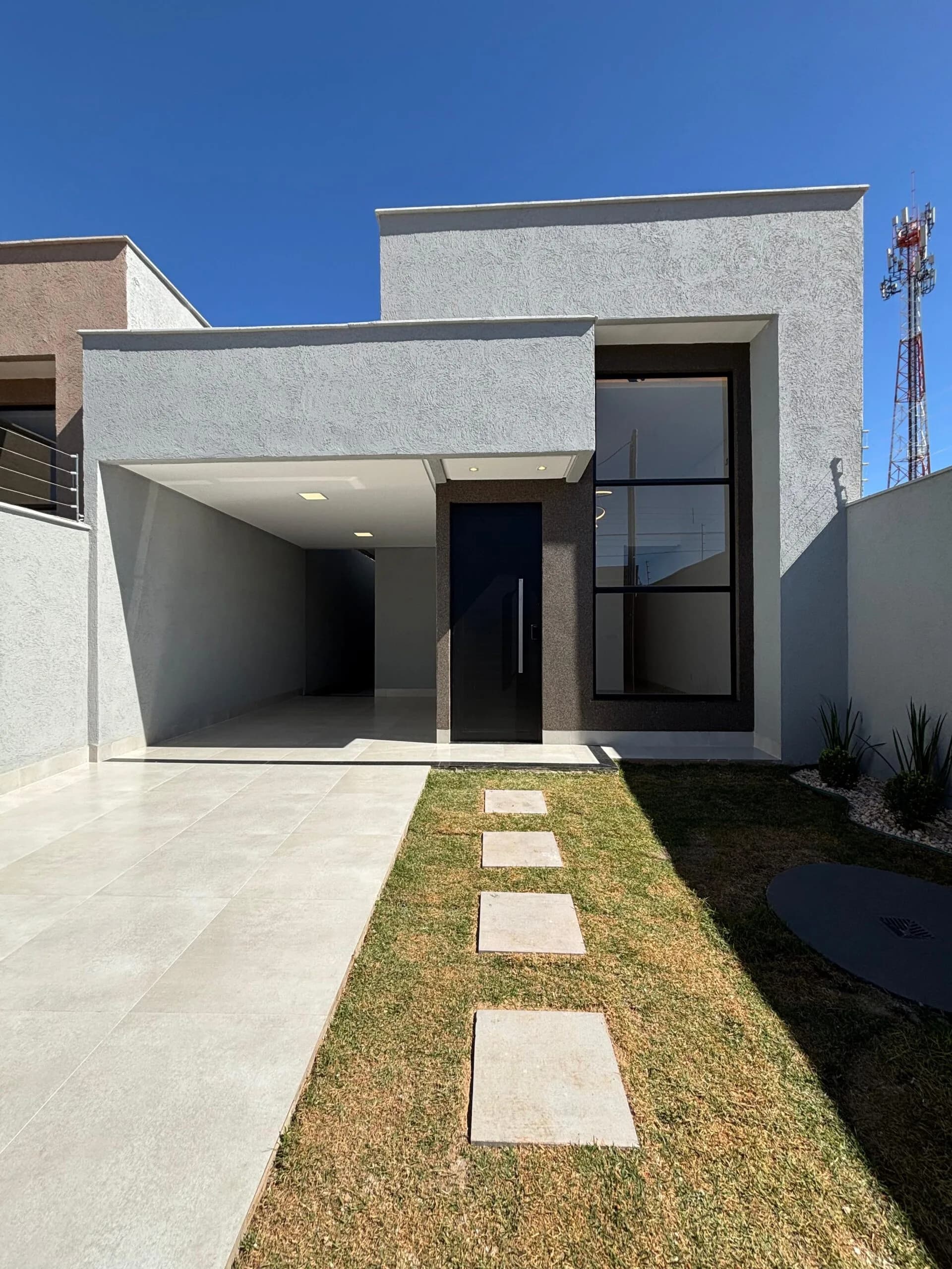 Casa Nova com Piscina e Hidromassagem 3 Quartos Uma Suíte Acabamento Premium, Iluminação, Piscina, Churrasqueira e Pé-Direito Duplo
