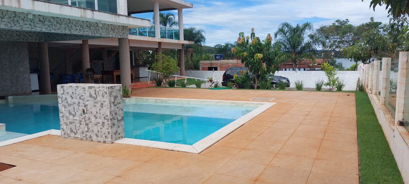 SOBRADO A VENDA 6 SUÍTES – LAGO DAS BRISAS