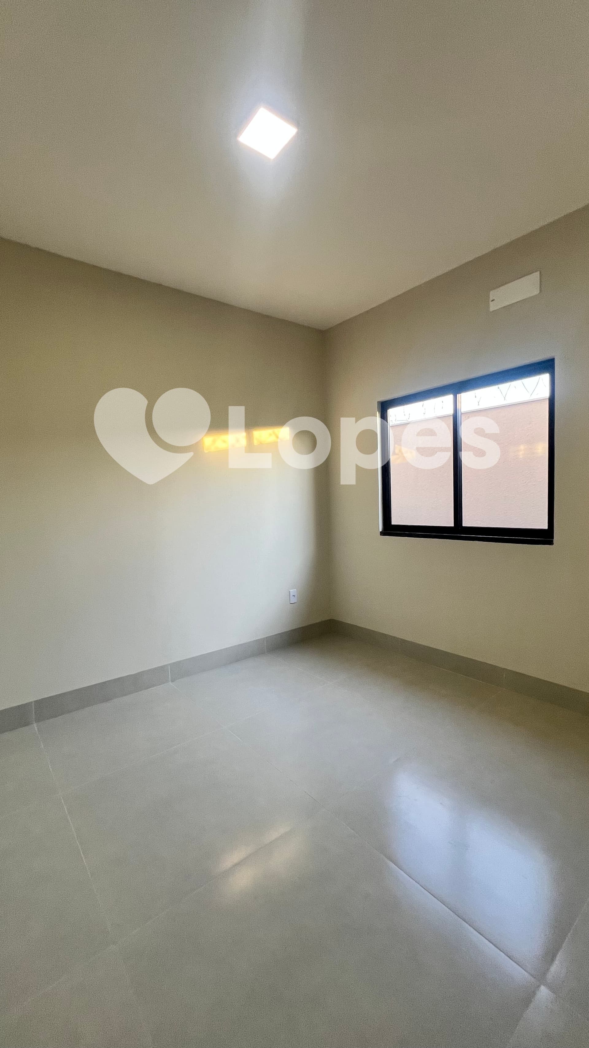 Casa 3 Quartos no Residencial Havaí, Goiânia – Próxima ao Aeroporto