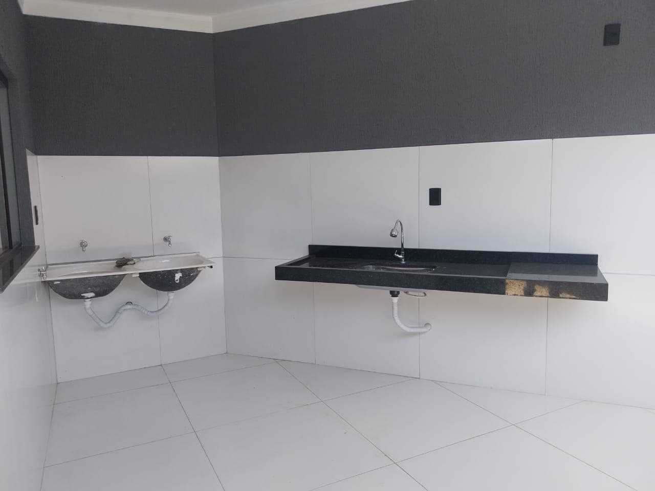 Oportunidade! Casa Moderna com 2 Quartos e 2 Vagas de Garagem Res Buriti sereno