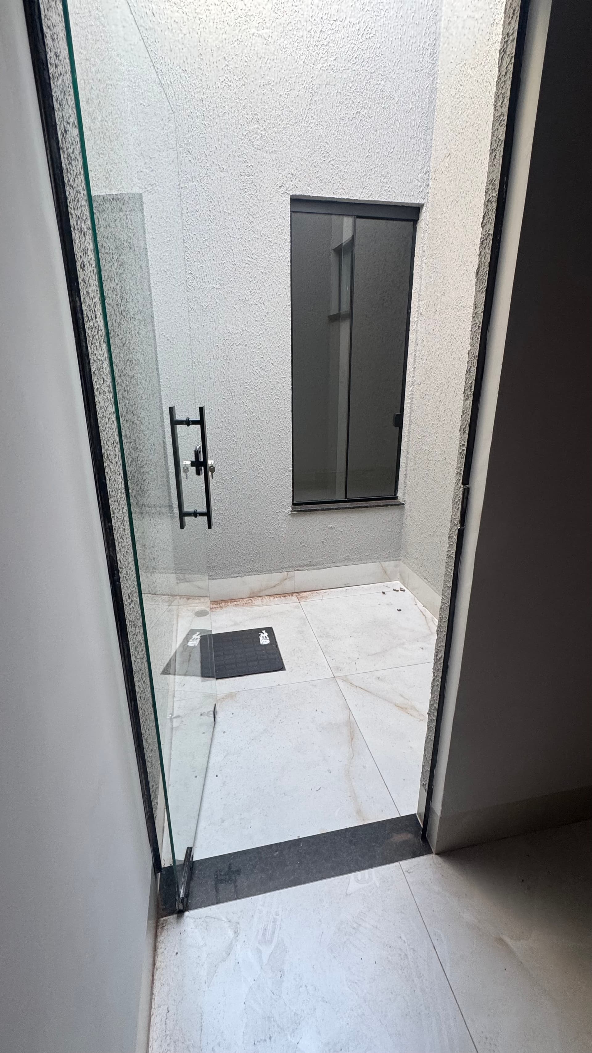 CASA 2 QUARTOS SENDO 1 SUITE NOROESTE