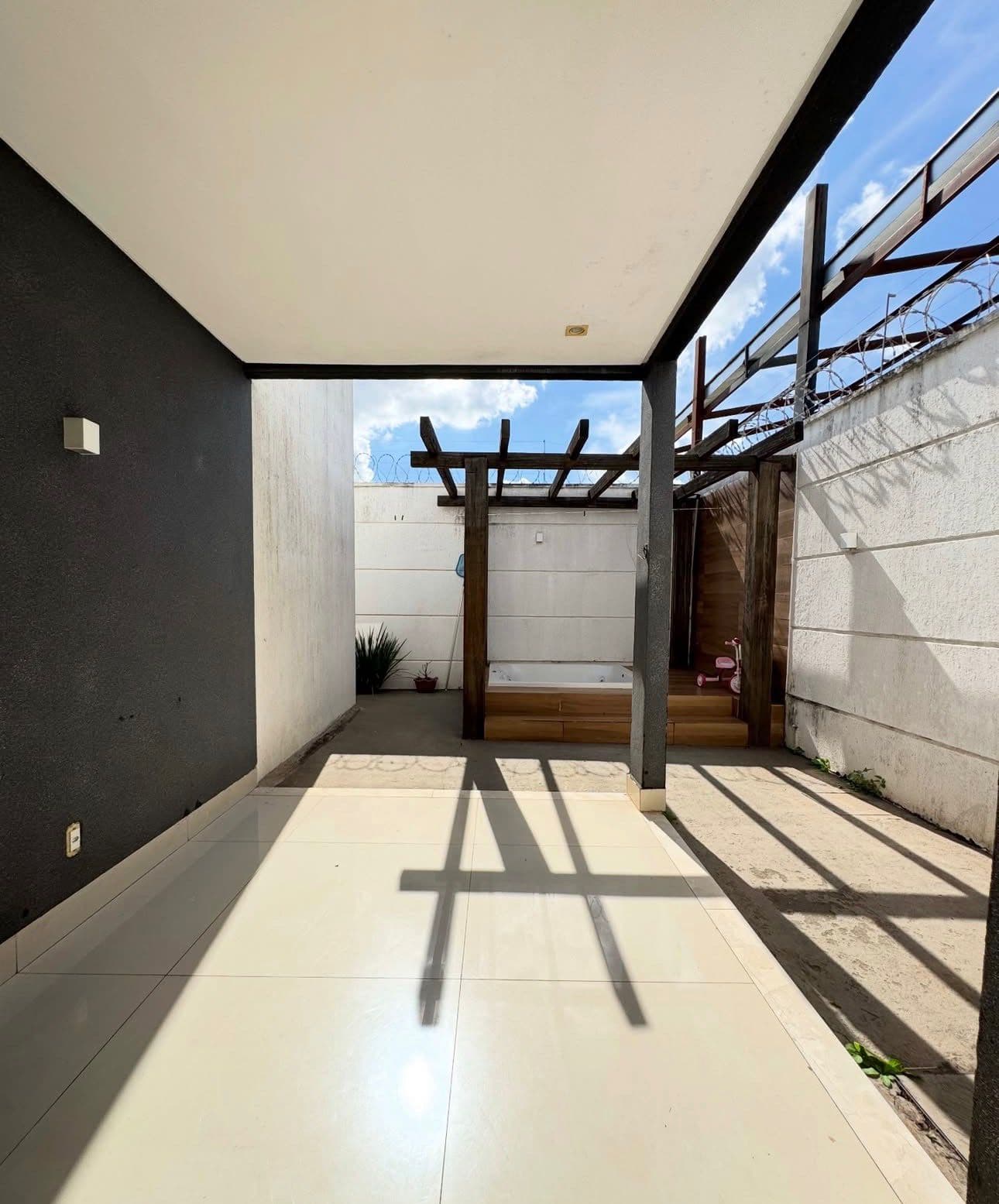 Casa Alto Padrão 3 quartos no Setor três Marias