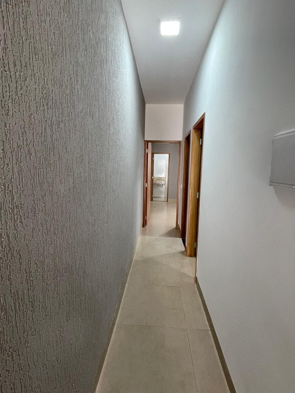 Casa com 2 quartos sendo 1 suíte em Goiânia