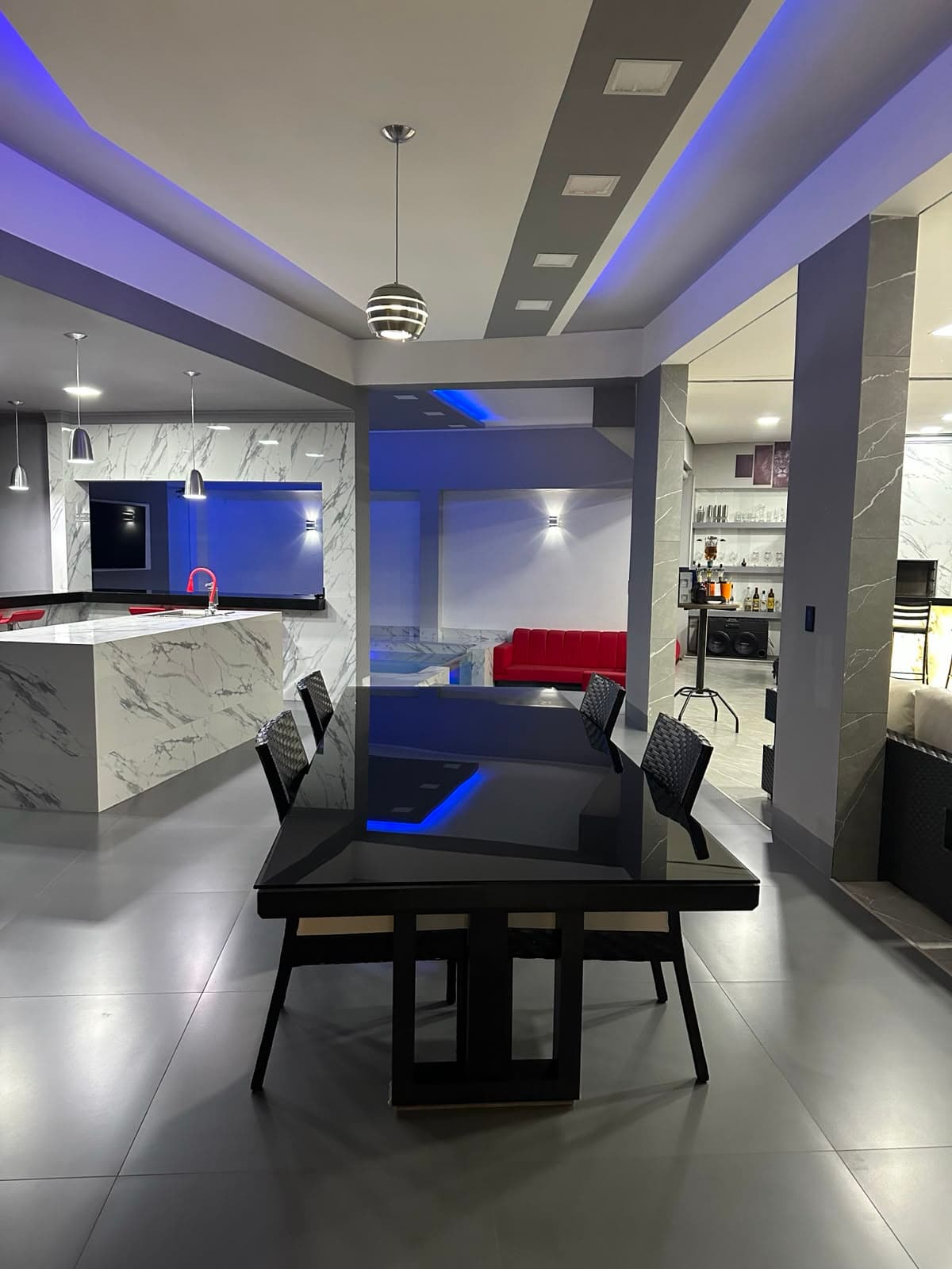 Mansão Triplex Automatizada a 6 Min do Flamboyant | Rooftop, Spa e Cinema