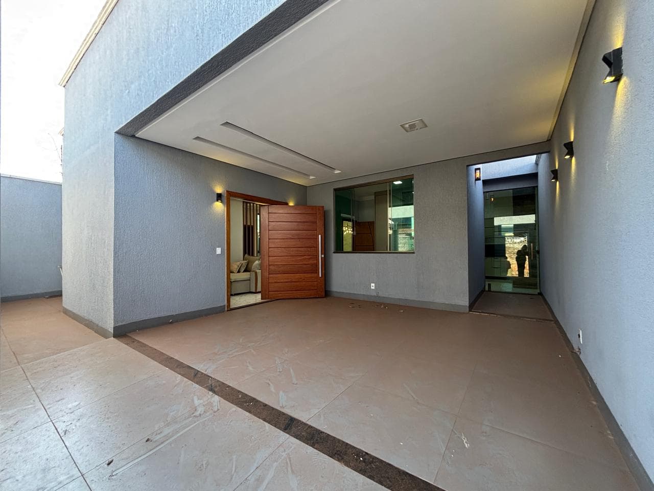 Casa à Venda no Jardim Curitiba 2 – Goiânia | 3 Quartos | Repleta de Armários | Acabamento Premium