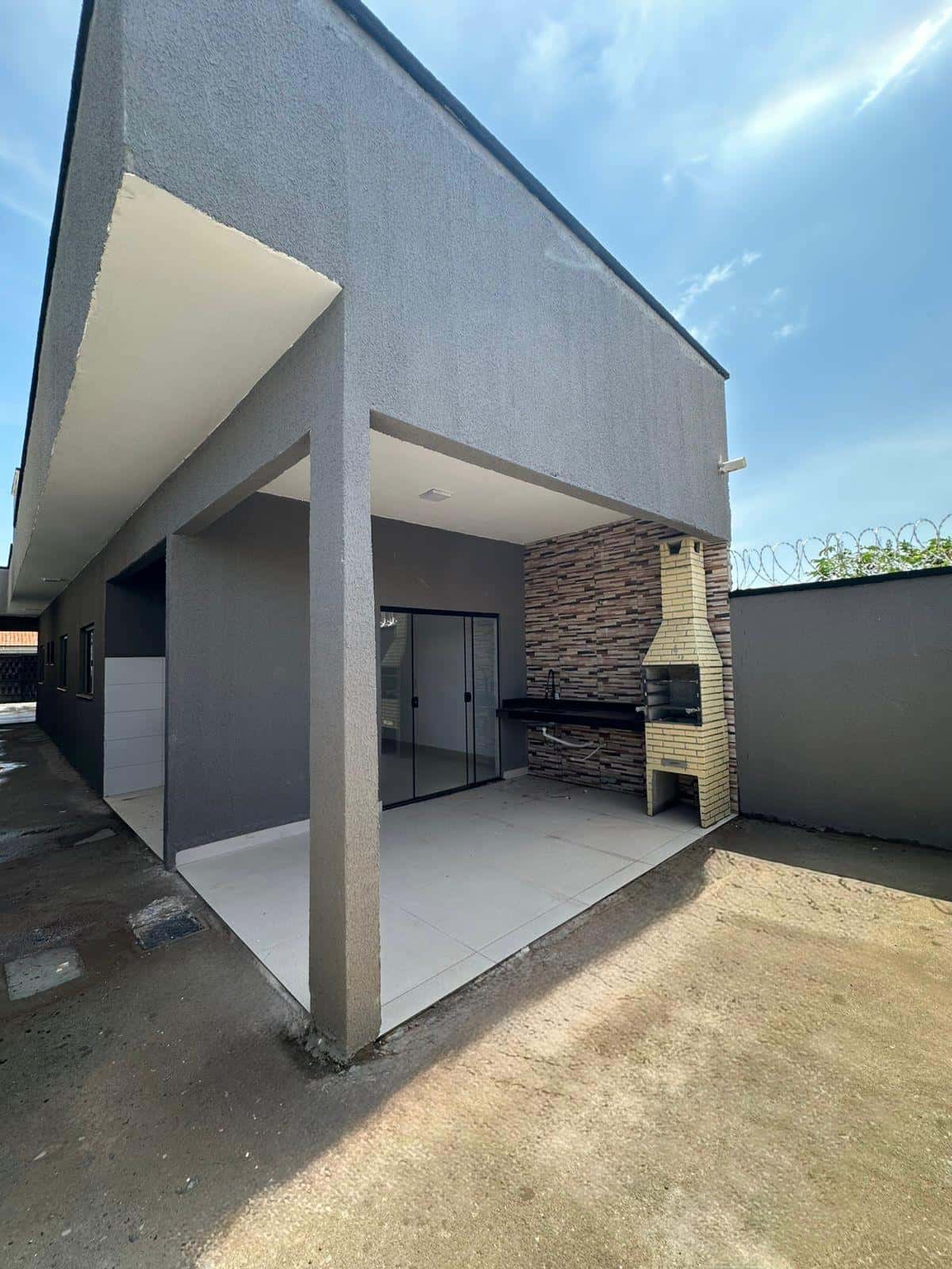 CASA 3Q COM 1 SUÍTE SETOR IMPERIAL 2 GOIANIRA